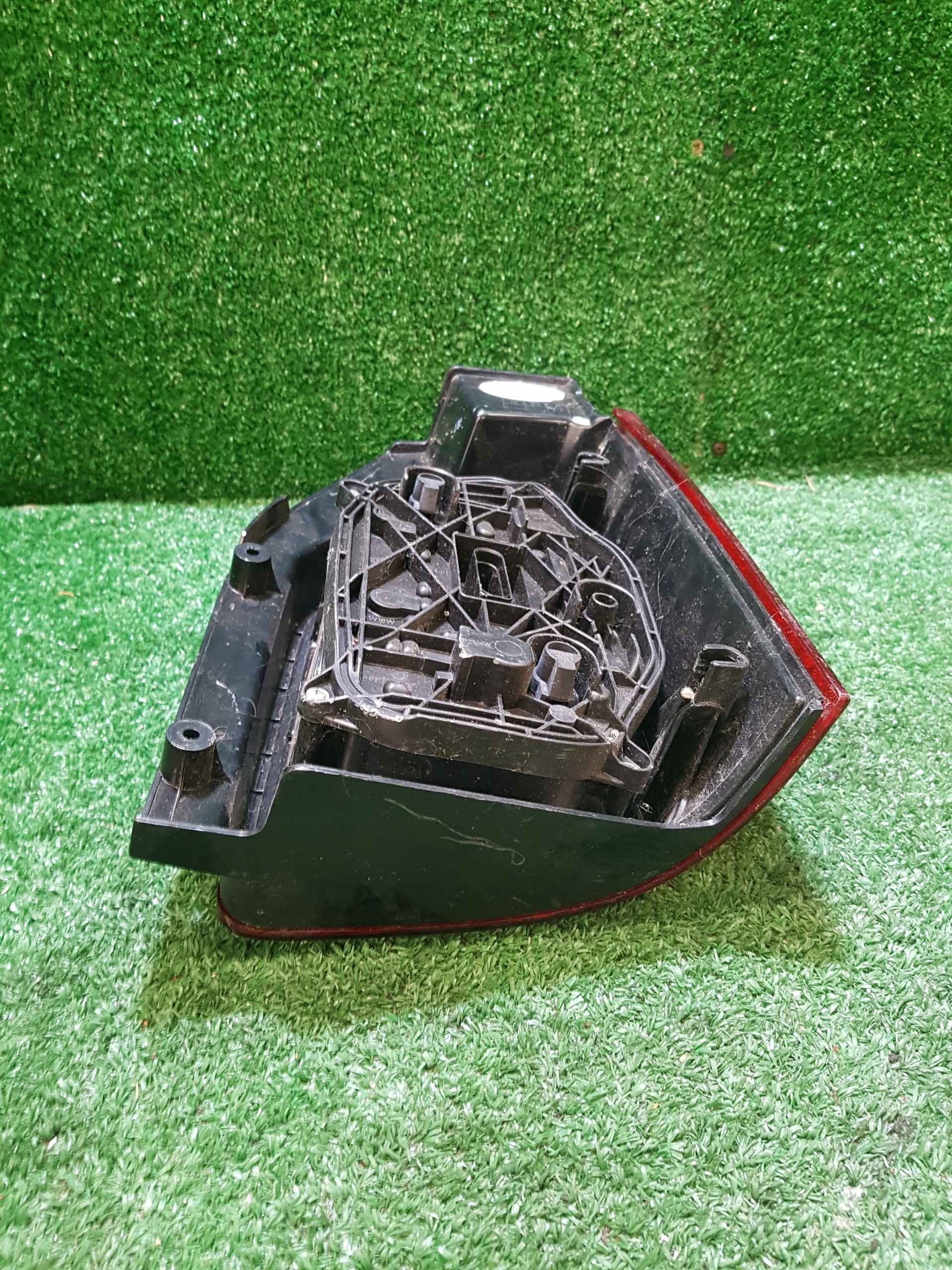 light left rear VOLKSWAGEN T6 7E0945095T