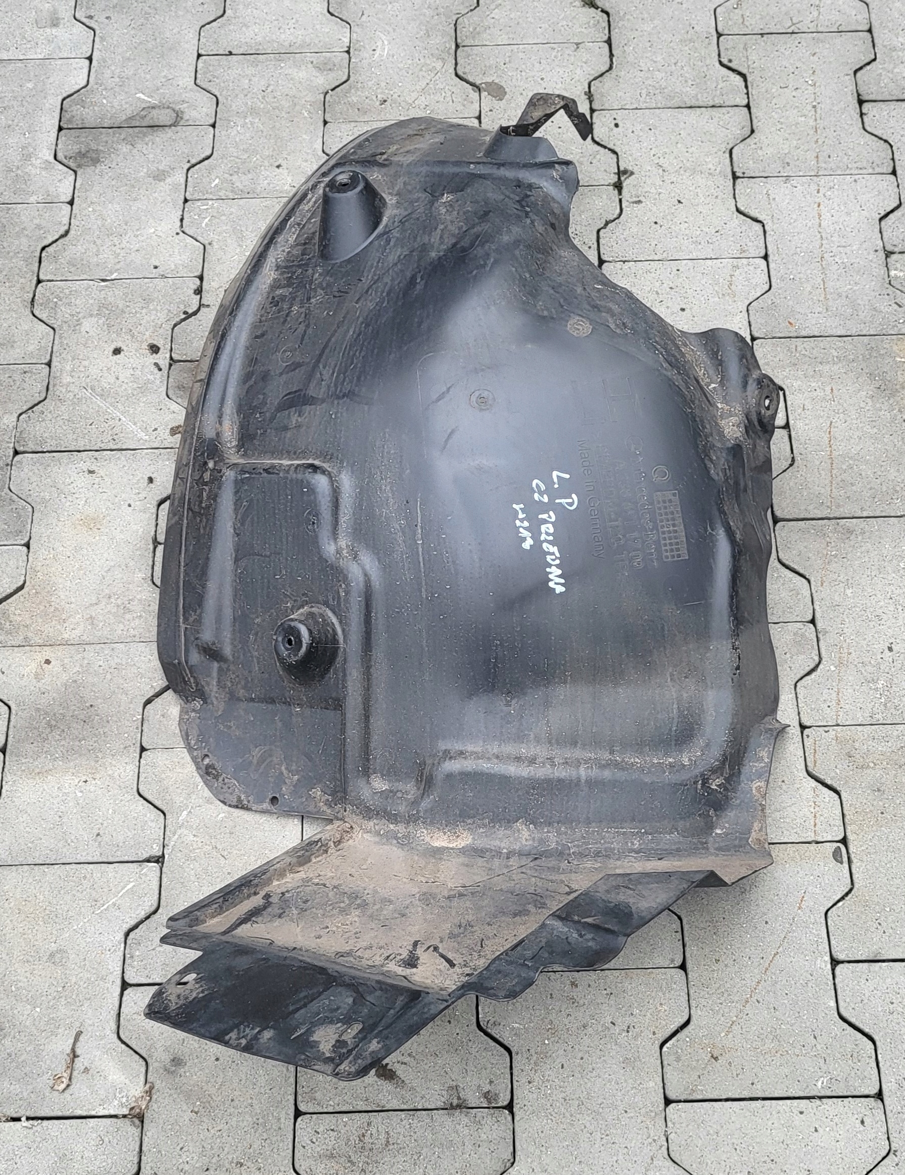 MERCEDES W213 NADKOLE LEWE PRZÓD CZĘŚĆ TYLNA