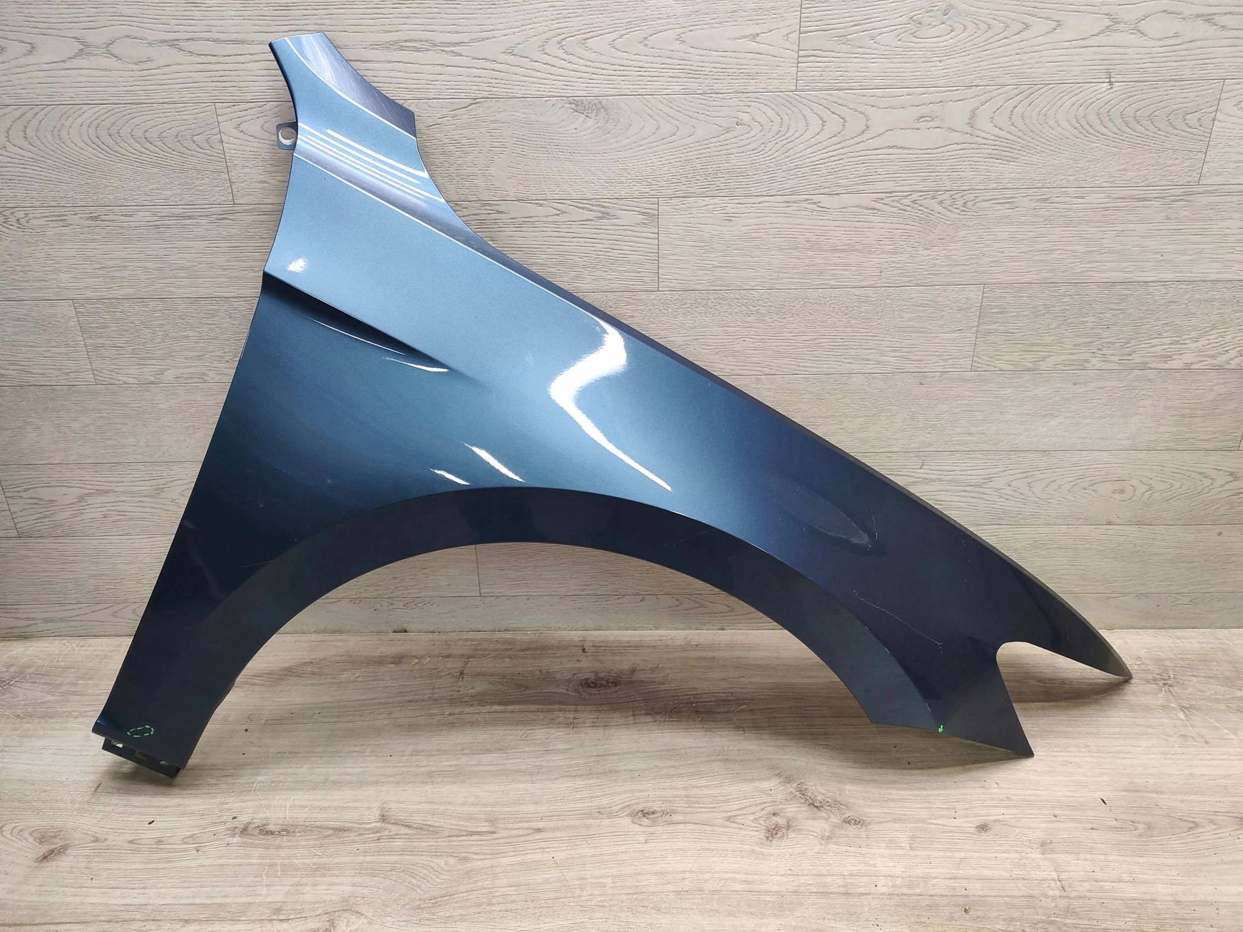 Volkswagen PASSAT B8 2019 Przód strona prawa Błotniki