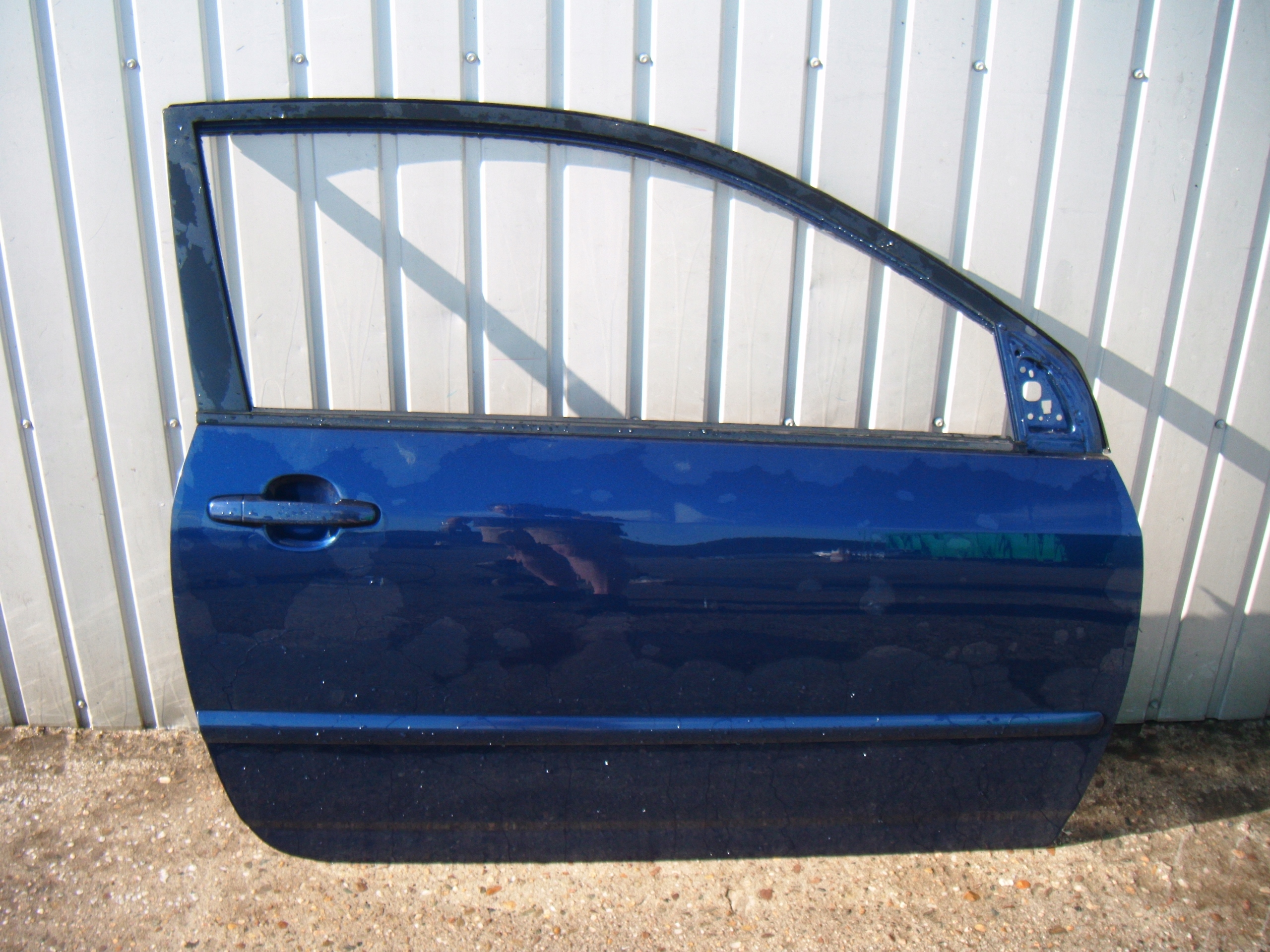 TOYOTA COROLLA E12 2001 - 2007 1.4 B 3D DRZWI PRAWY PRZÓD