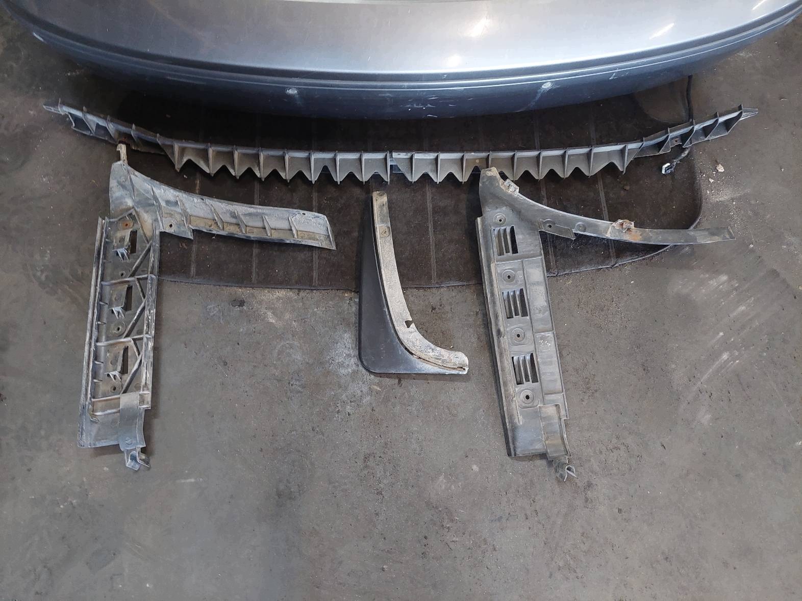 stoßstange heck + leuchte SKODA SUPERB und 9152
