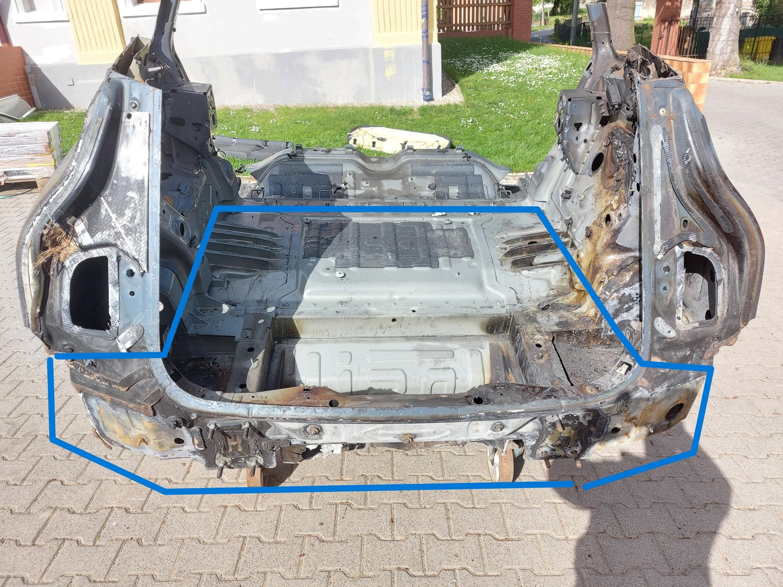 BMW iX i20 2023, Xdrive50 sump boot boot grey C3N