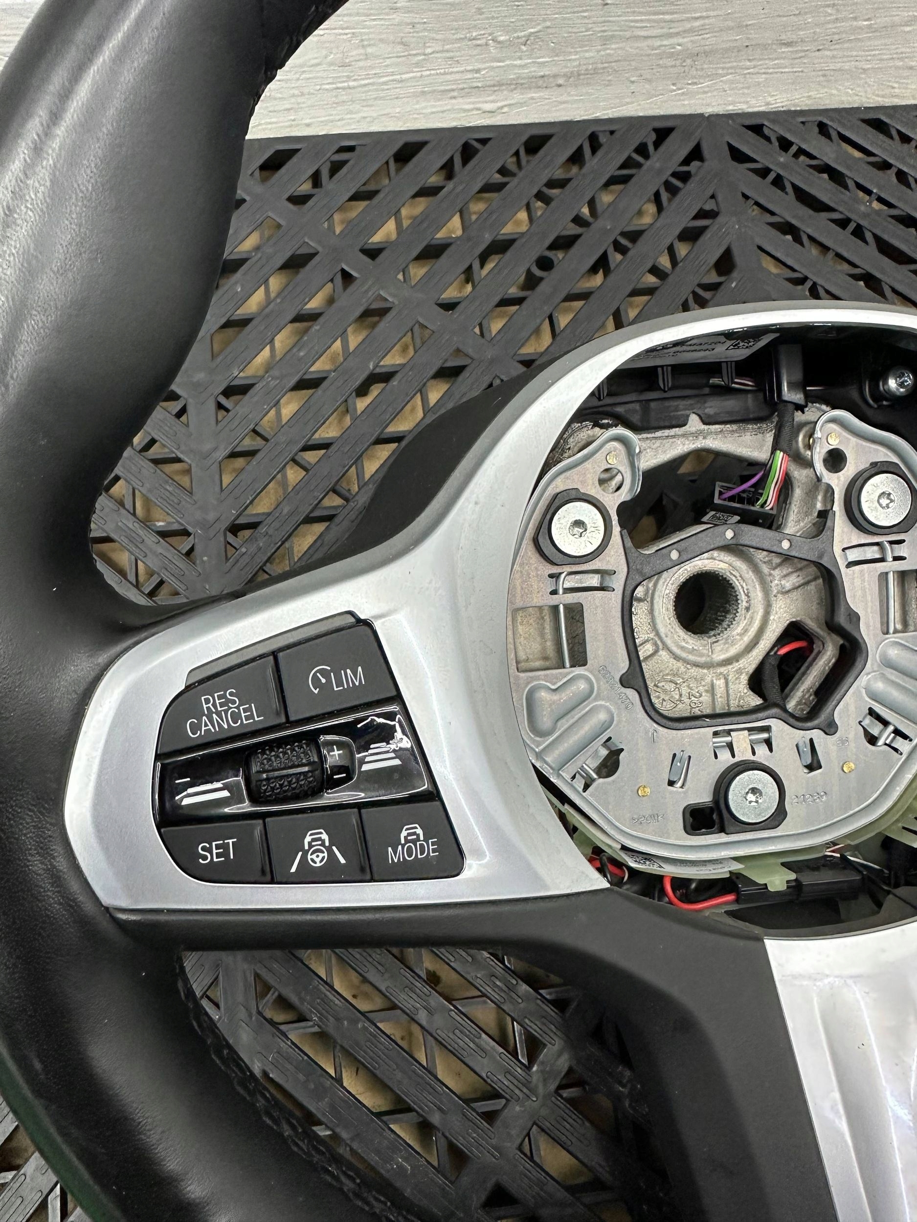 lenkrad BMW 4 G22 G23 G24 G26