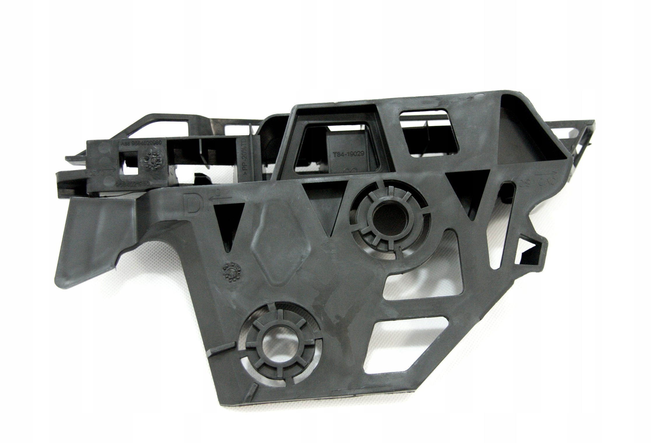 SLIZG WSPORNIK ZDERZAKA Przod Prawy PEUGEOT 3008 Installation side Front