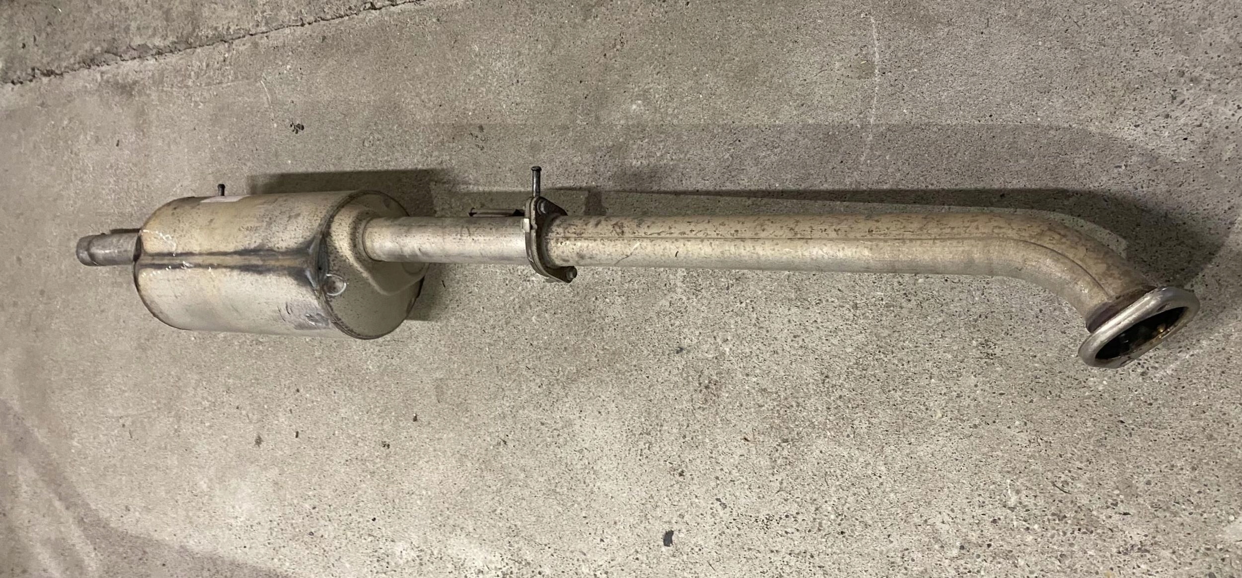 exhaust pipe pipe tlumik central Ram 1500 2019+ USA