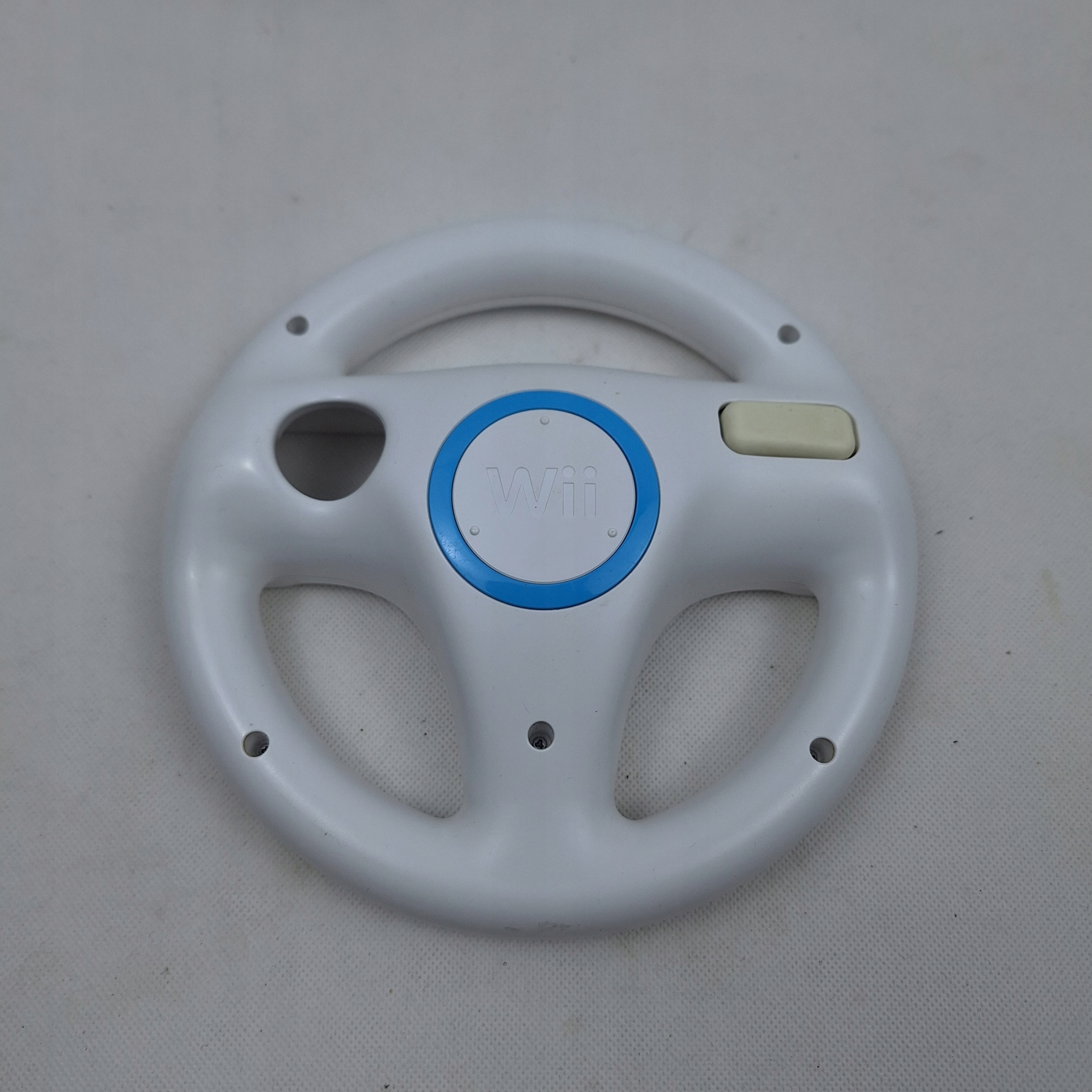 ORYGINALNA KIEROWNICA DO NINTENDO WII REMOTE BIAŁA RVL-024 PRZYDATNY GADŻET Producent Nintendo