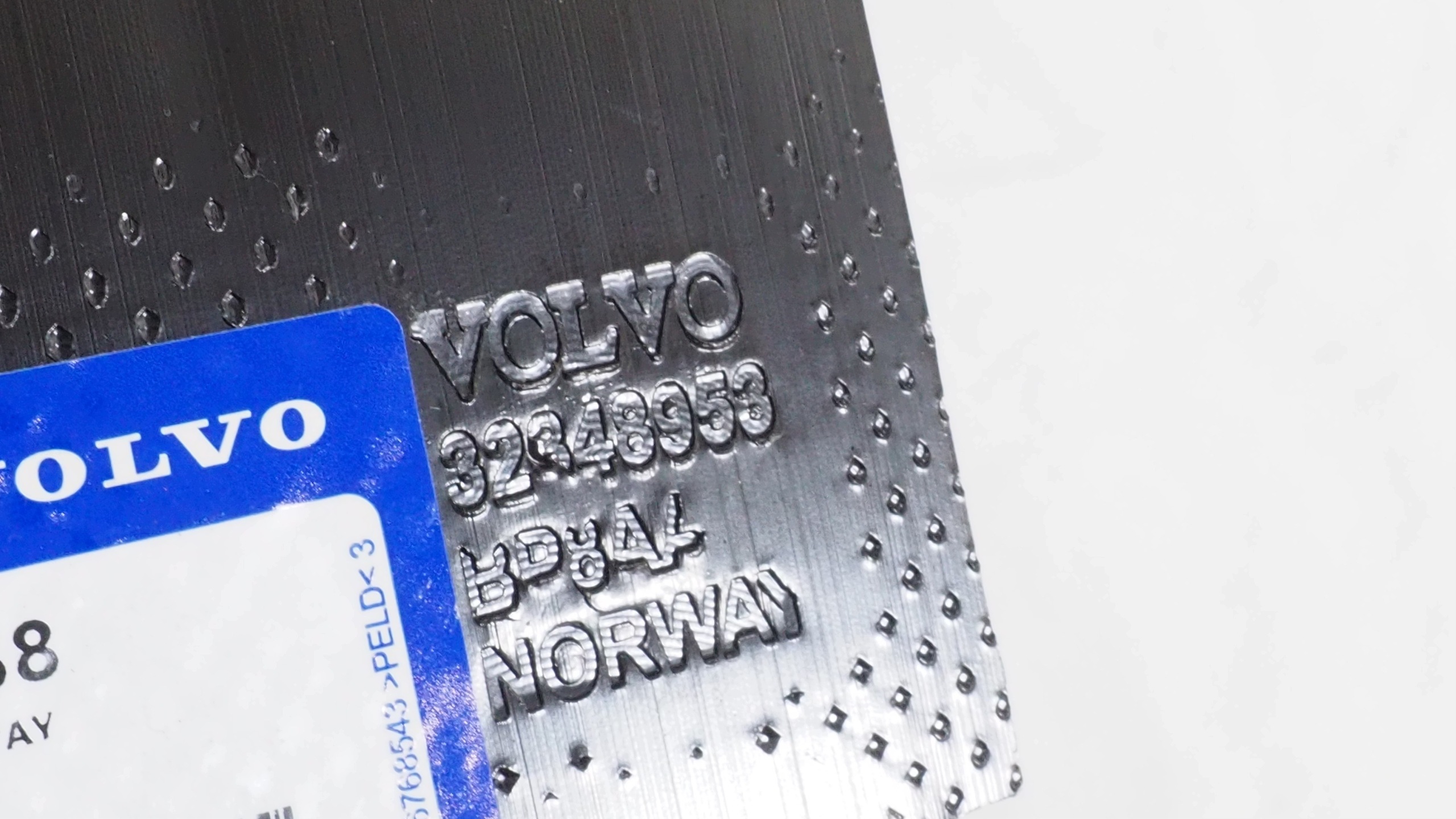 Volvo XC60 II bumper support front 32348953