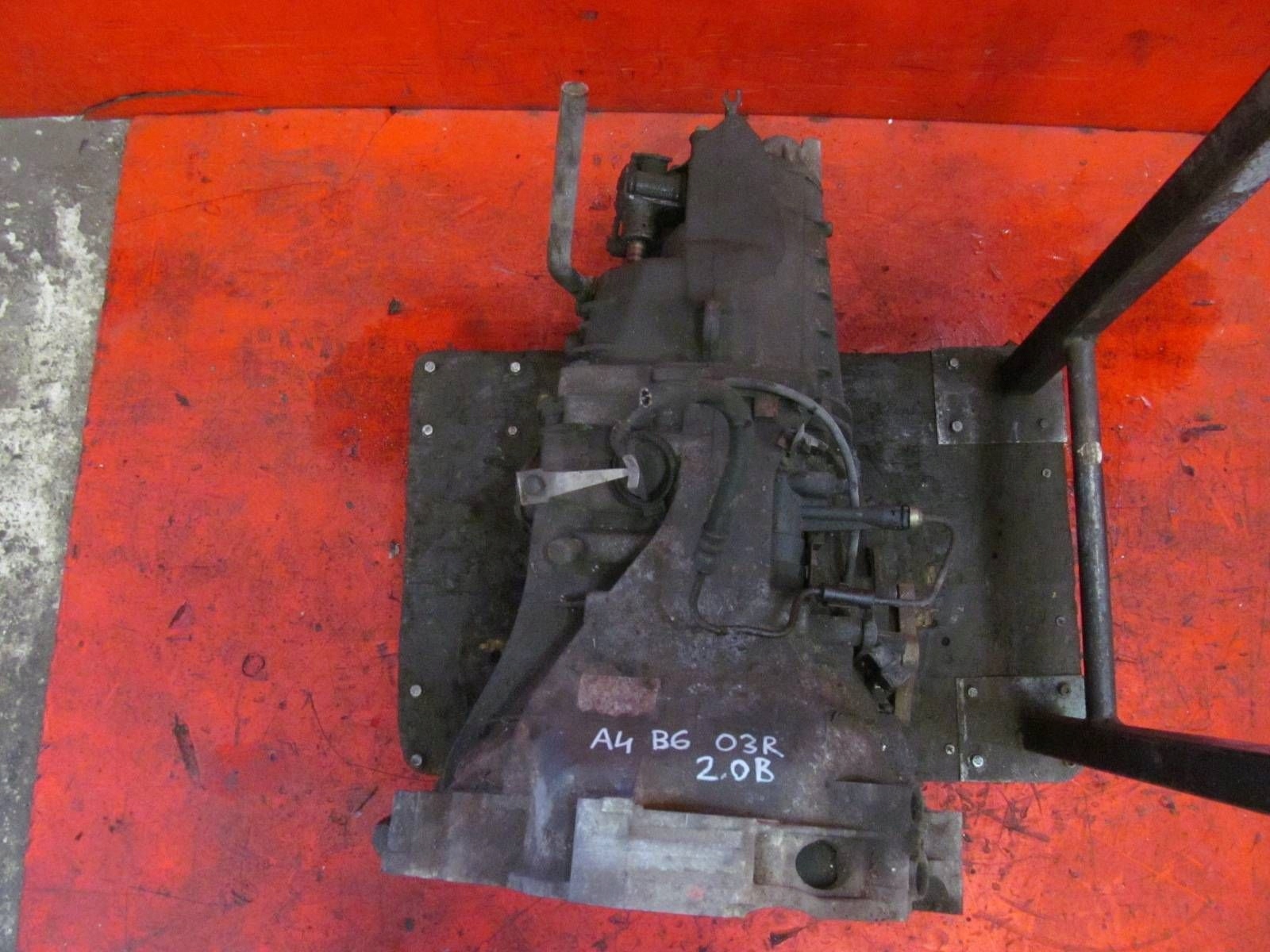 AUDI A4 B6 8E2 2.0 FSI AWA CAMBIO manuale 5KA GBN