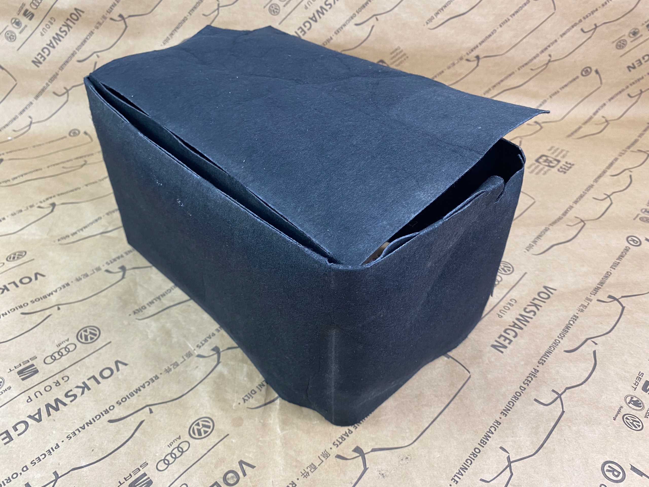 GD VW AUDI SKODA SEAT OSŁONA POKROWIEC AKUMULATORA 5Q0915411H