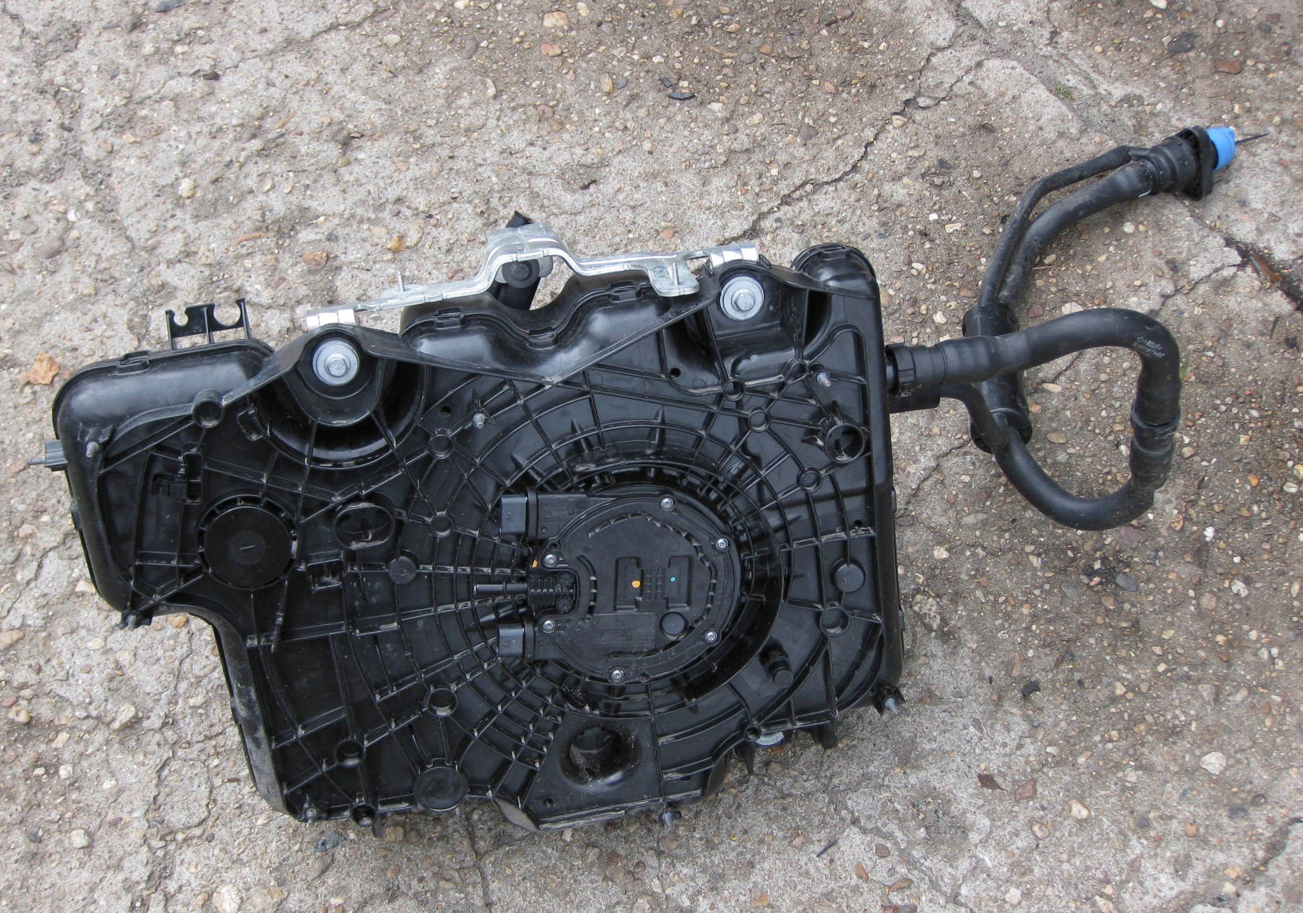 RENAULT MASTER III tank ADBLUE complete pump 208S85661R