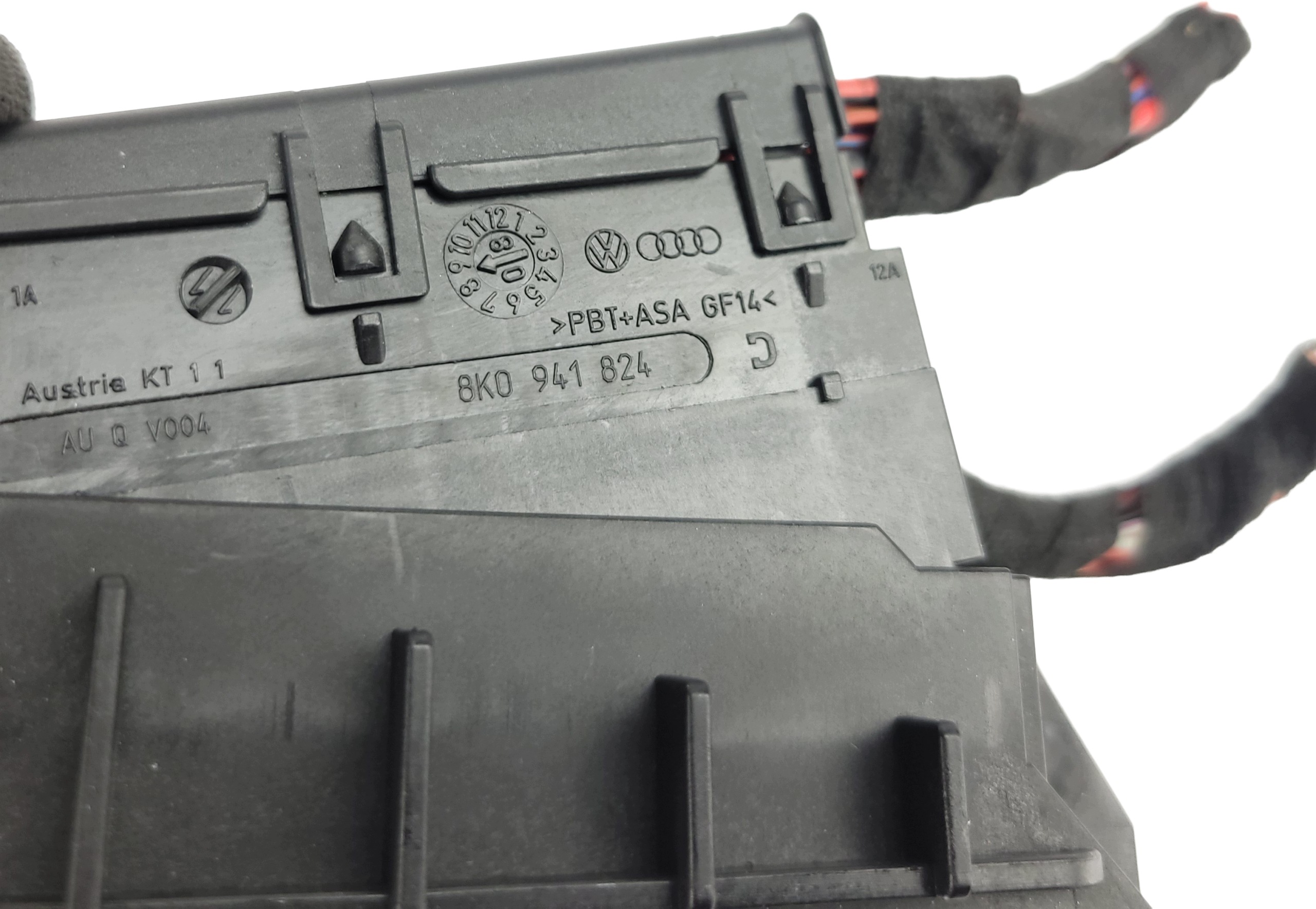 AUDI A6 C6 LIFT Module fusibles Support plaque 3.0 TDI 4F1971845A