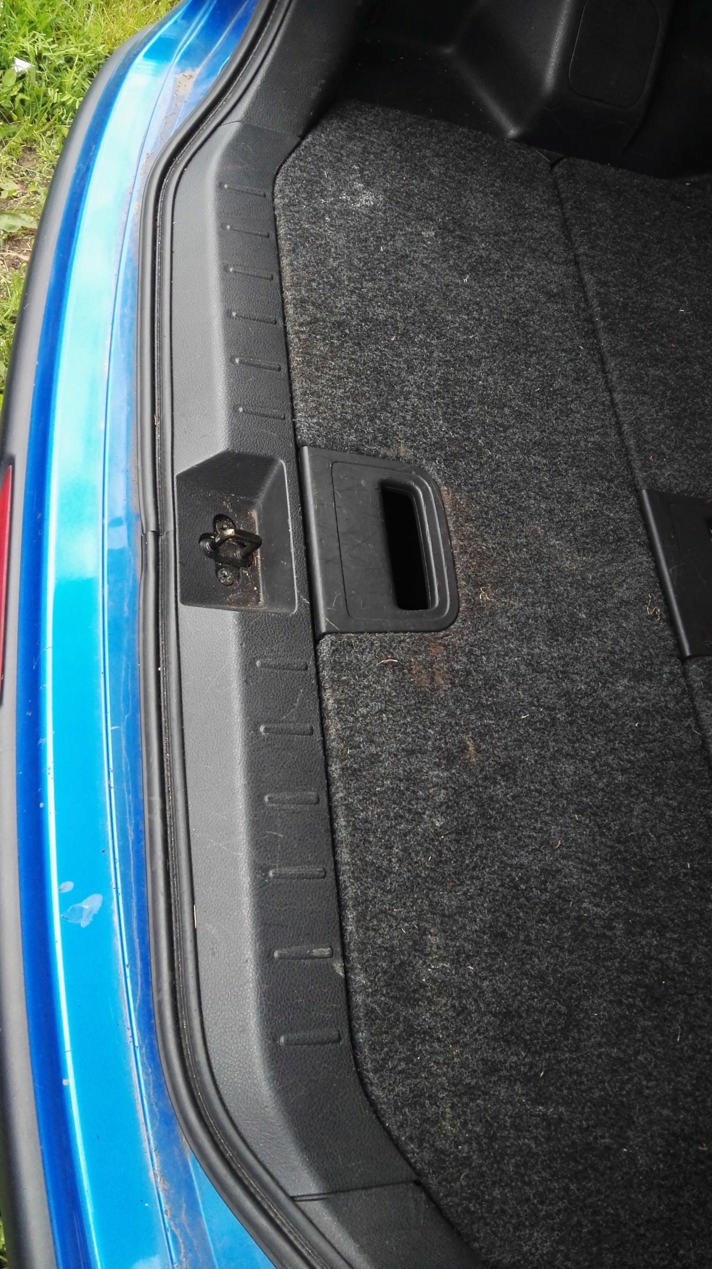 OSŁONA OBUDOWA LISTWA PROGU BAGAŻNIKA NOTE 05-13