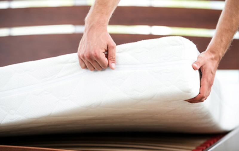 Materac piankowy 90x200 warstwowy Z POKROWCEM Twardość materaca H3