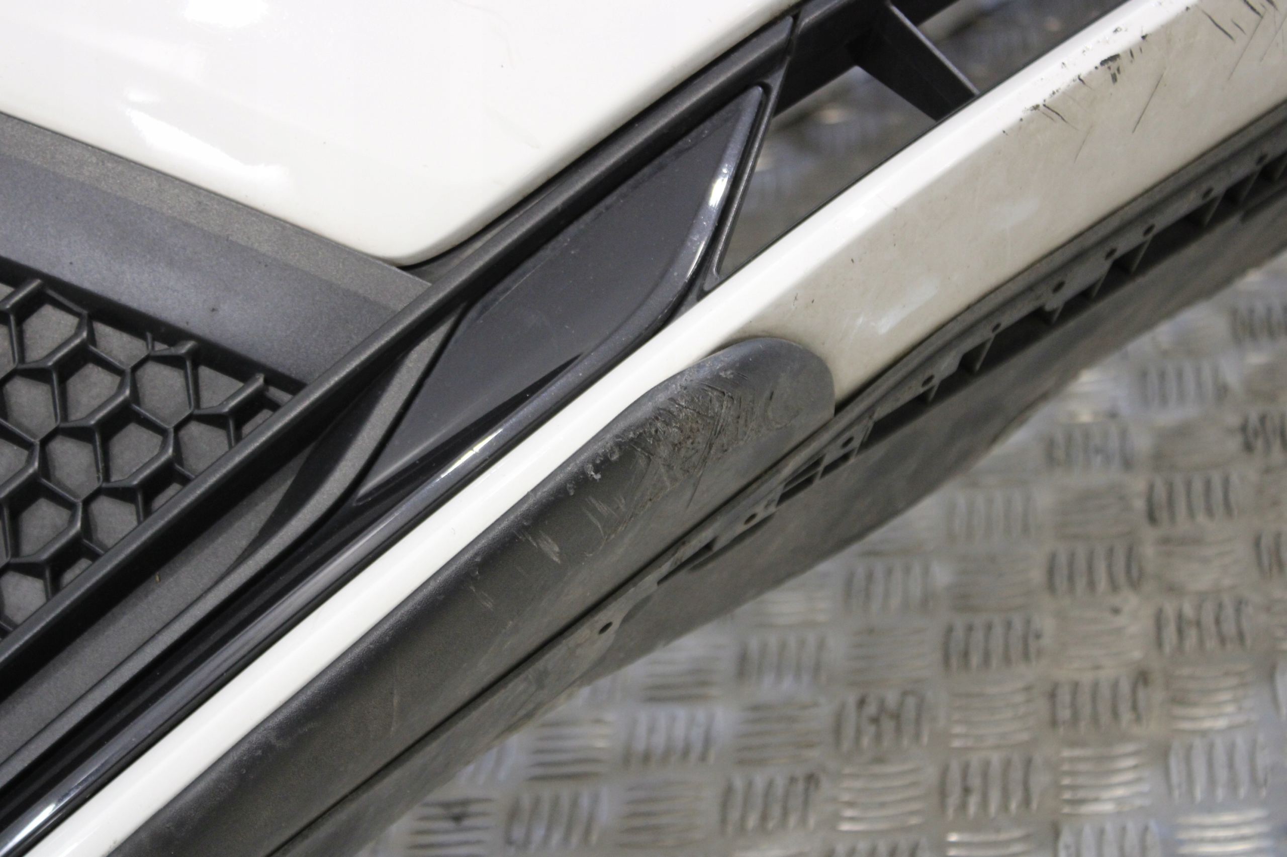 bumper front front complete AUDI A1 II 82A