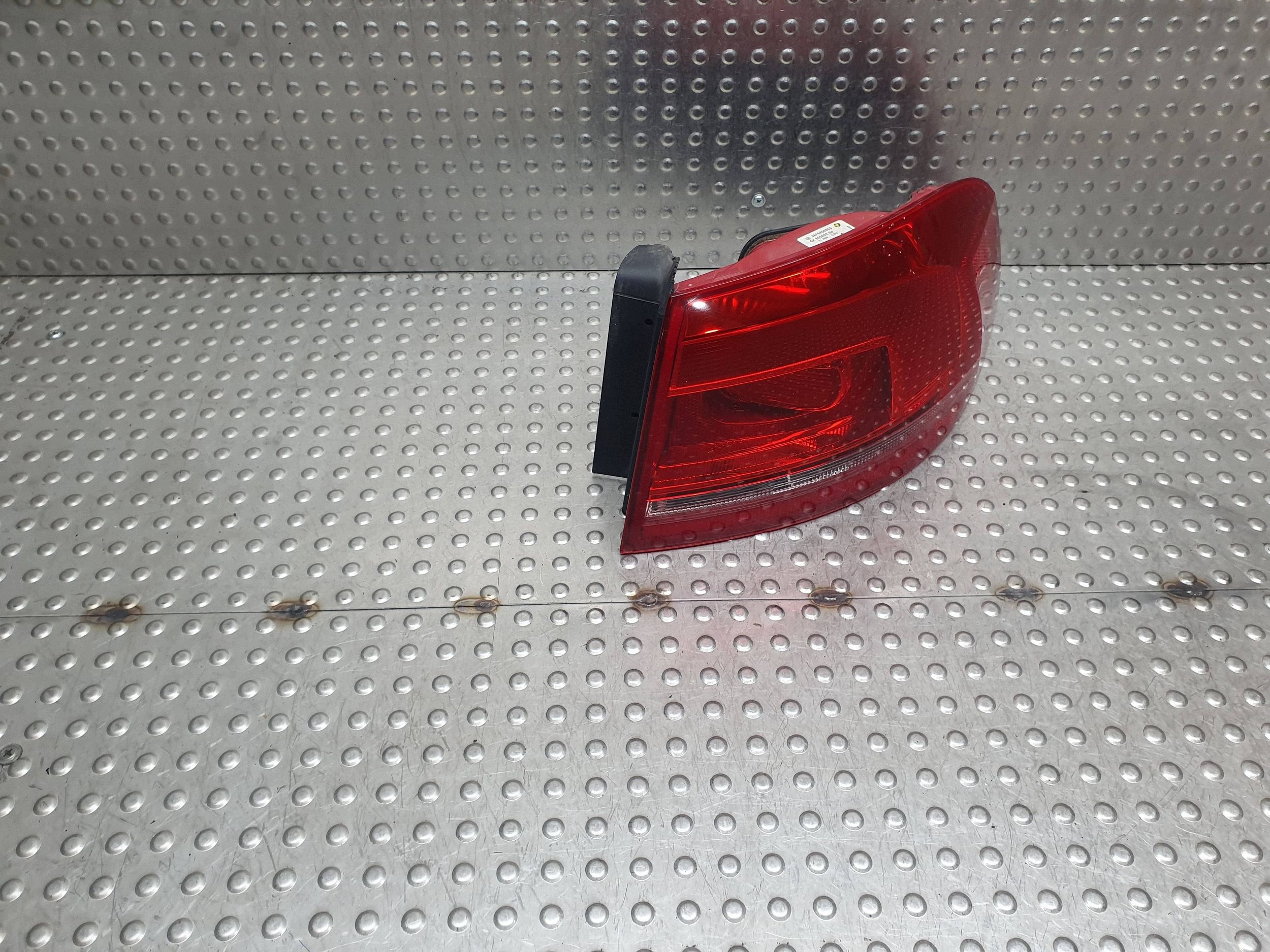 light right rear part 3AF945096C VW PASSAT B7 KOMBI EUROPA