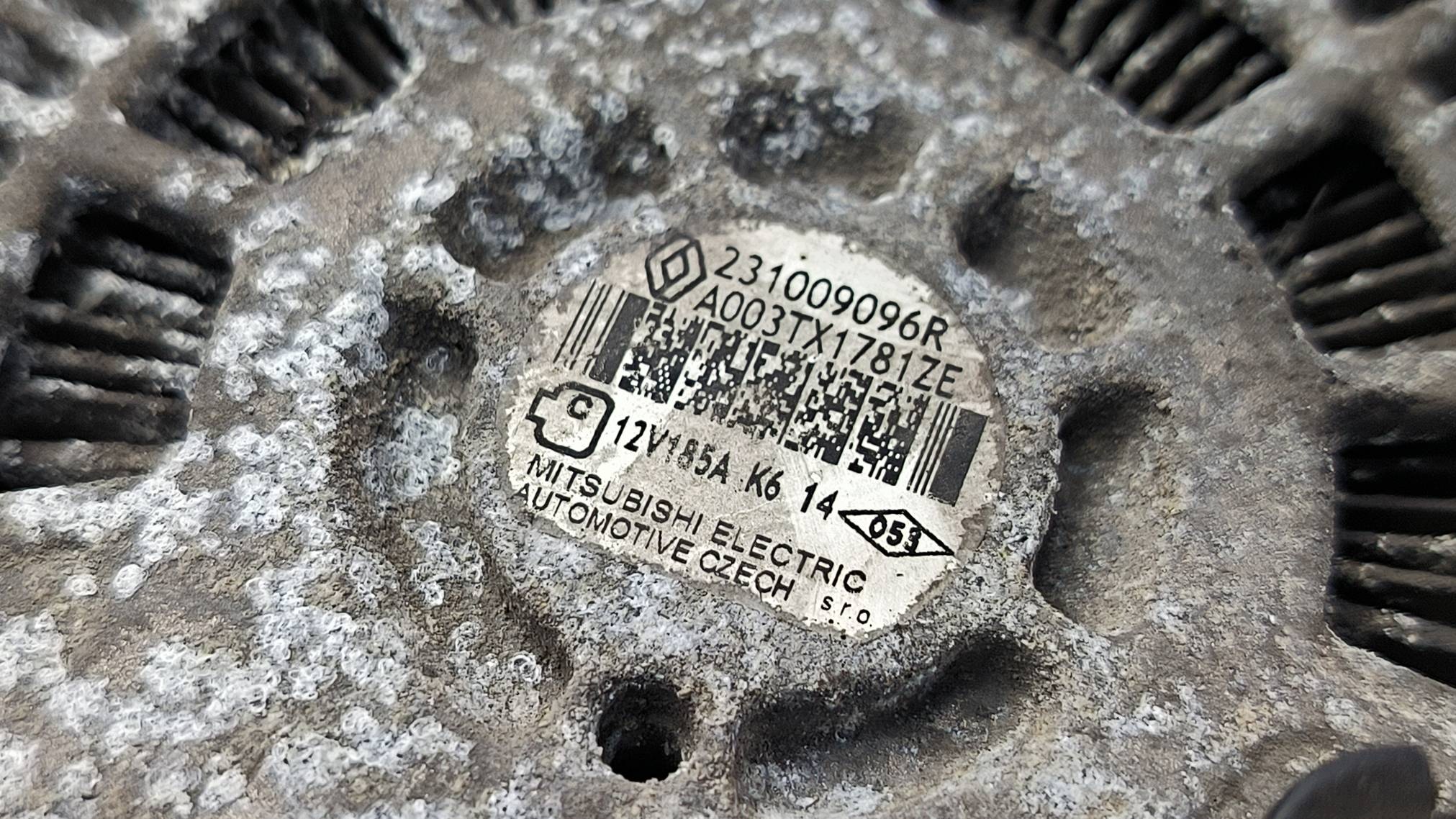 alternatore 231009096R OPEL VIVARO B