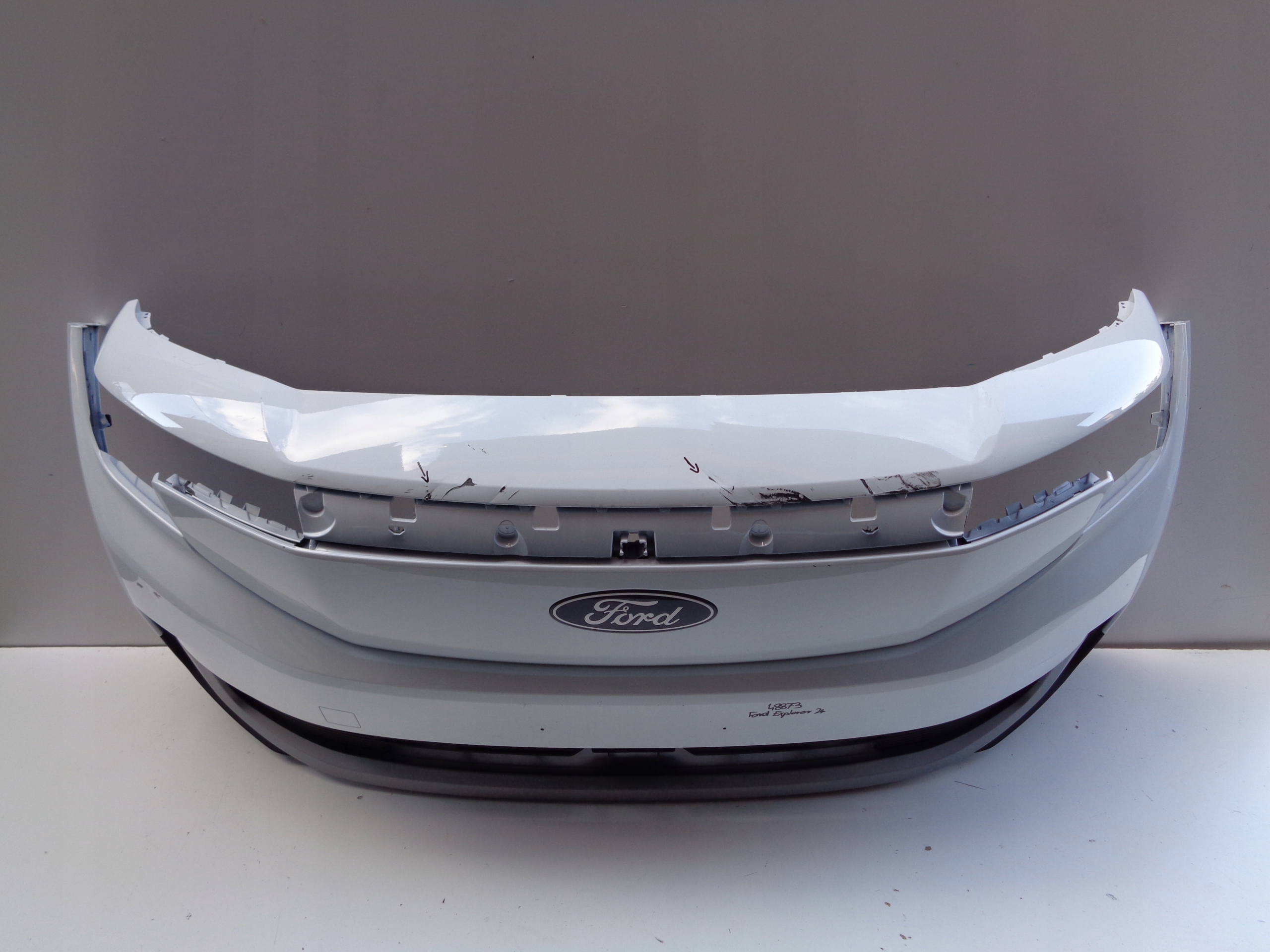 Frontstoßstange FORD EXPLORER 24- NR 48873
