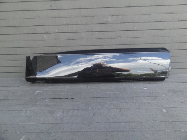 JAGUAR F-PACE X761 НАКЛАДКА ДВЕРІ ПРАВИЙ ЗАД. ОРИГІНАЛ