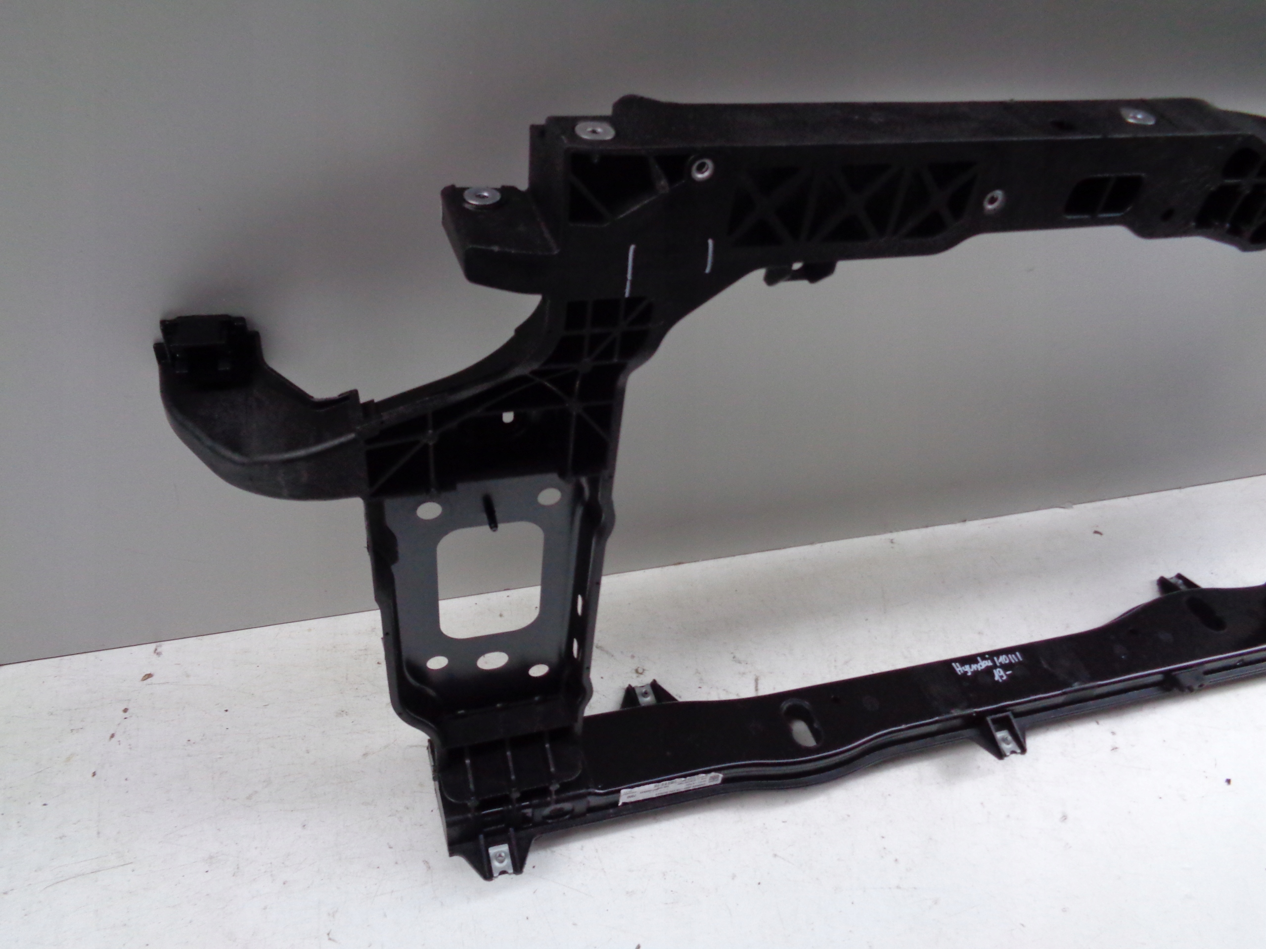 NO-WE-- bar, wall front HYUNDAI I10 III 19