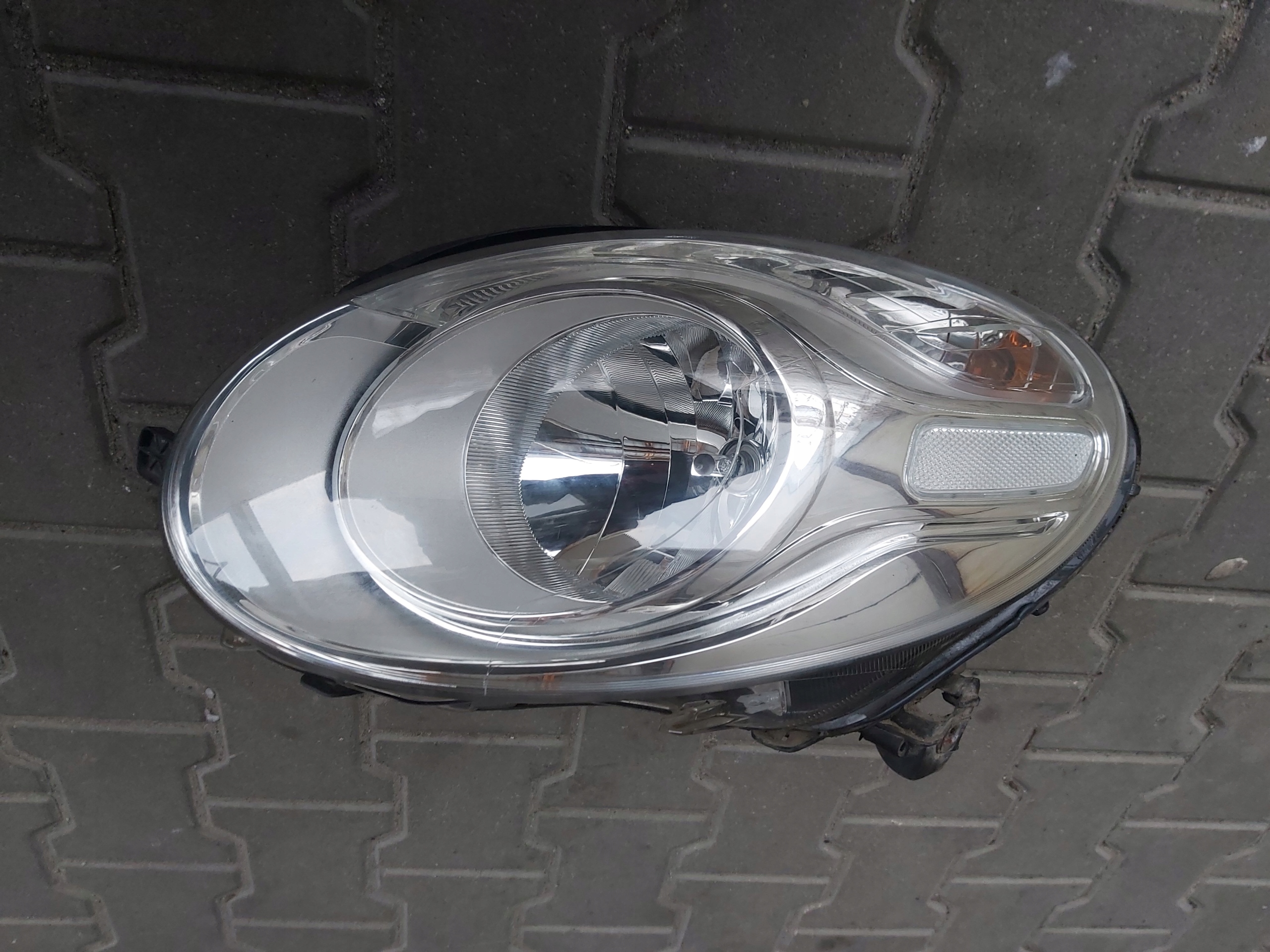 light front front left FIAT 500L