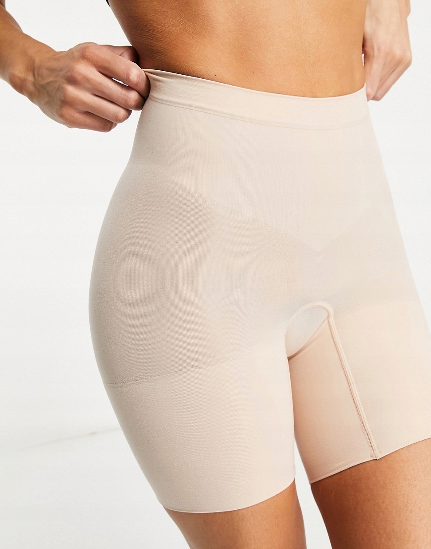 Spanx Beżowe szorty modelujące wyszczuplające M Marka Spanx