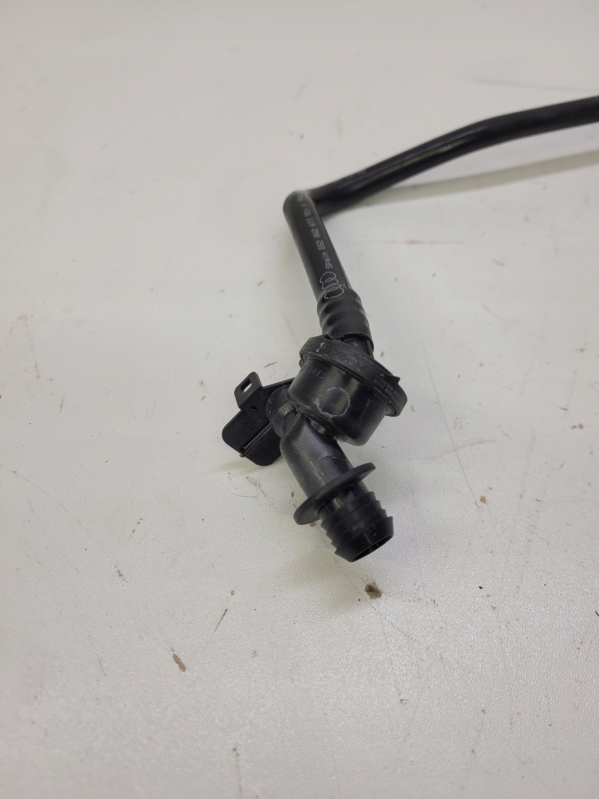 prijenos vakum AUDI A4 B9 A5 8W 8W2611931K