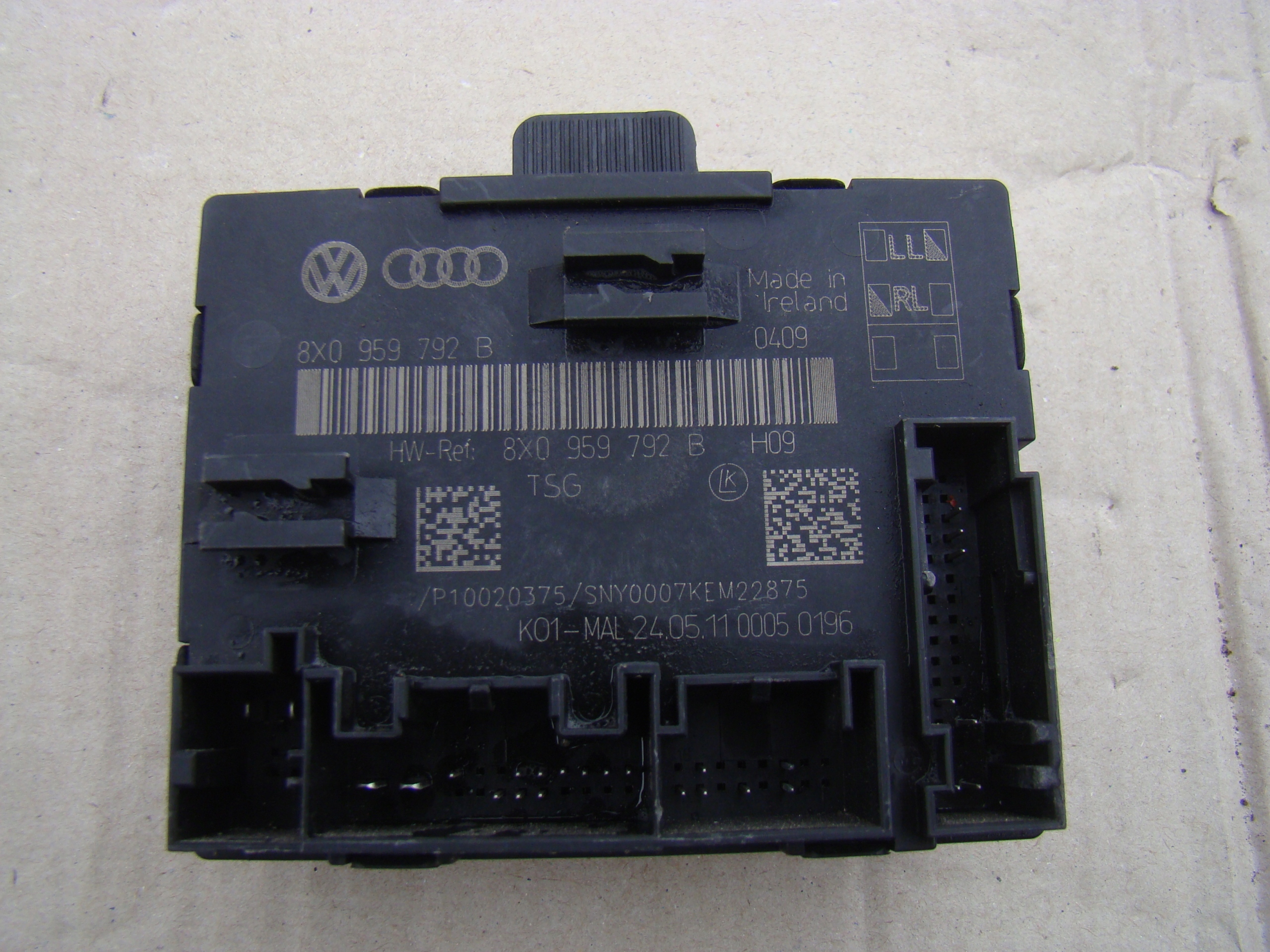 SKODA SUPERB II 2.0 MODUŁ DRZWI PRZEDNICH