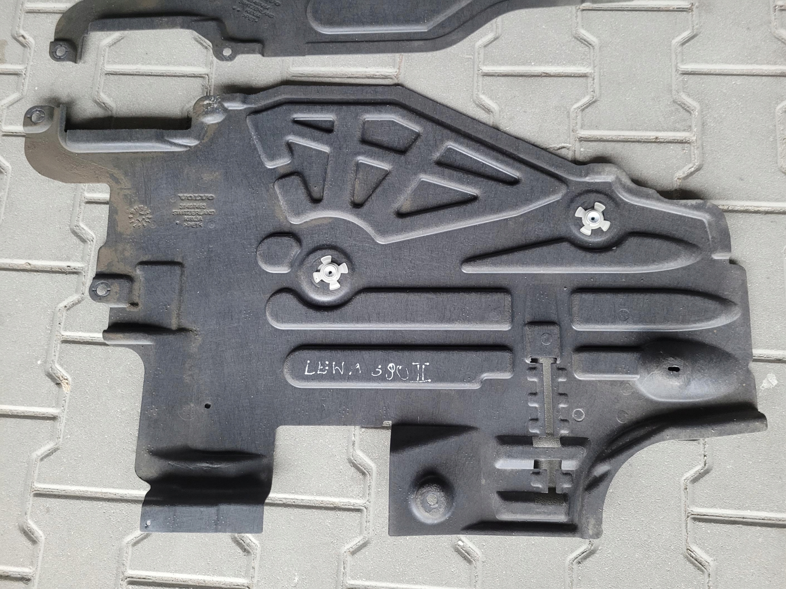 cover chassis right 31497464 left 31497463 VOLVO S90 II V90