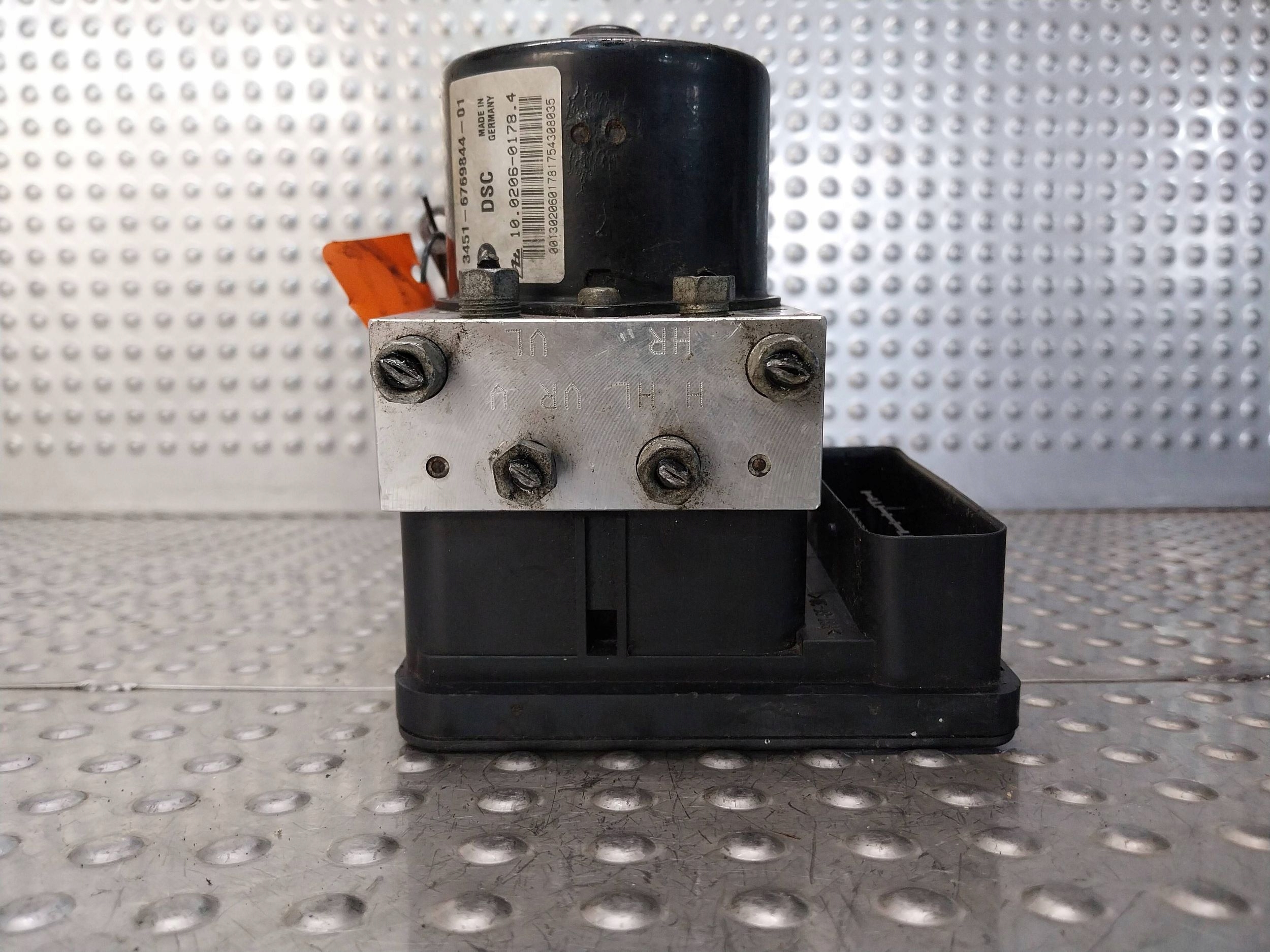 pump control unit ABS 6769844 6769845 BMW E81 E87 E90 E91