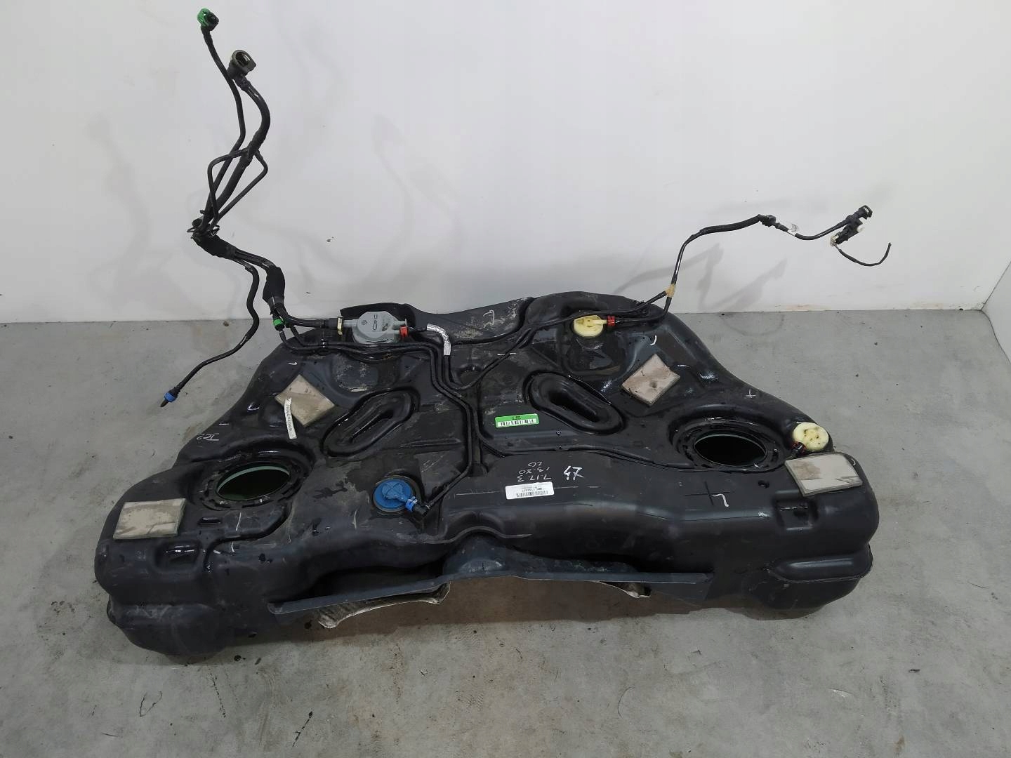 fuel tank tank 5.7 Dodge Charger VII (2011- )