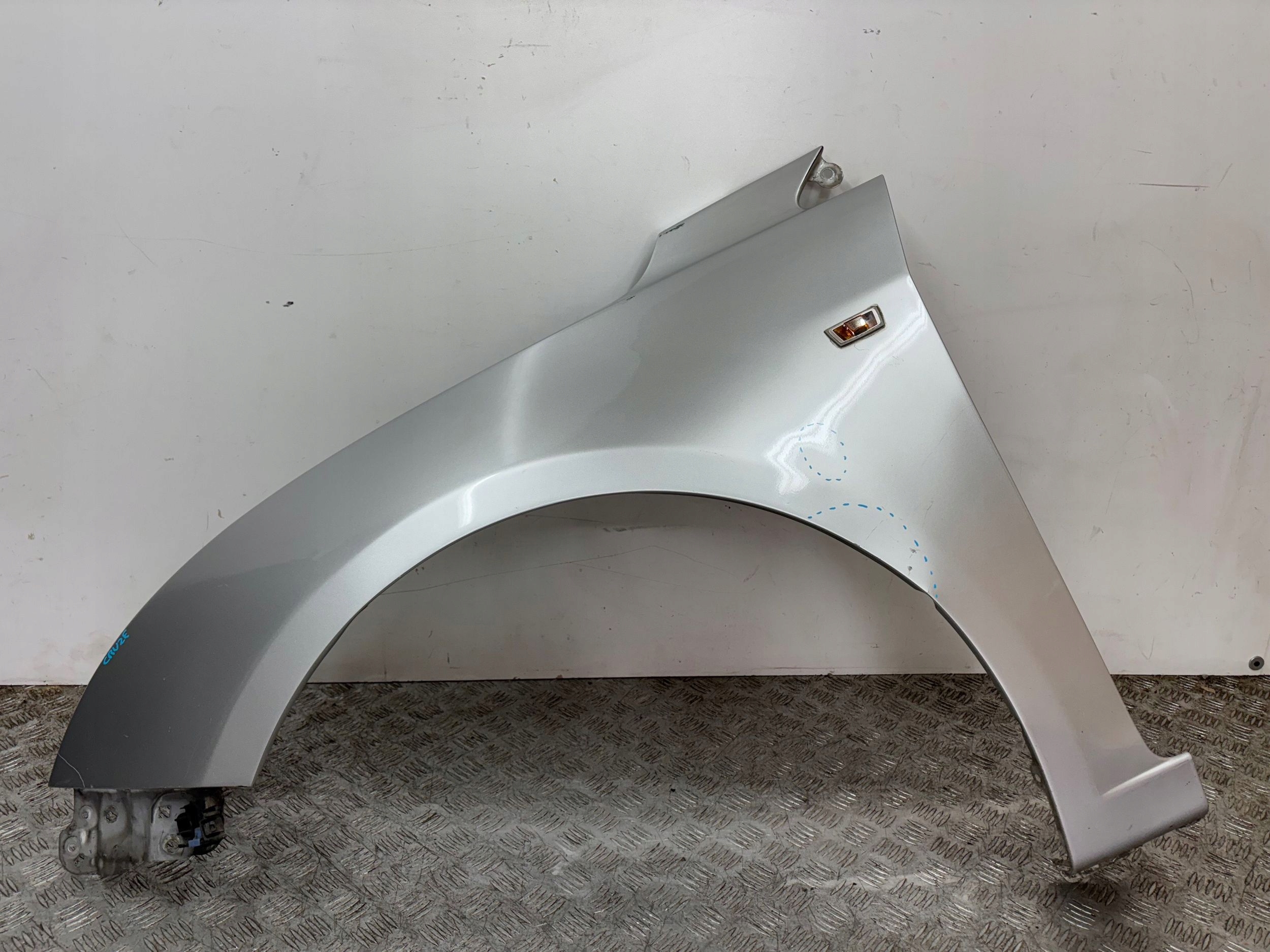 fender front front left CHEVROLET CRUZE