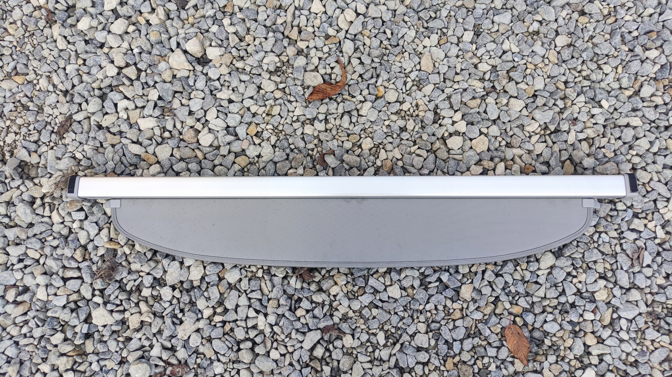 TOYOTA PRIUS II БАГАЖНАЯ ШТОРКА СТАТУС &