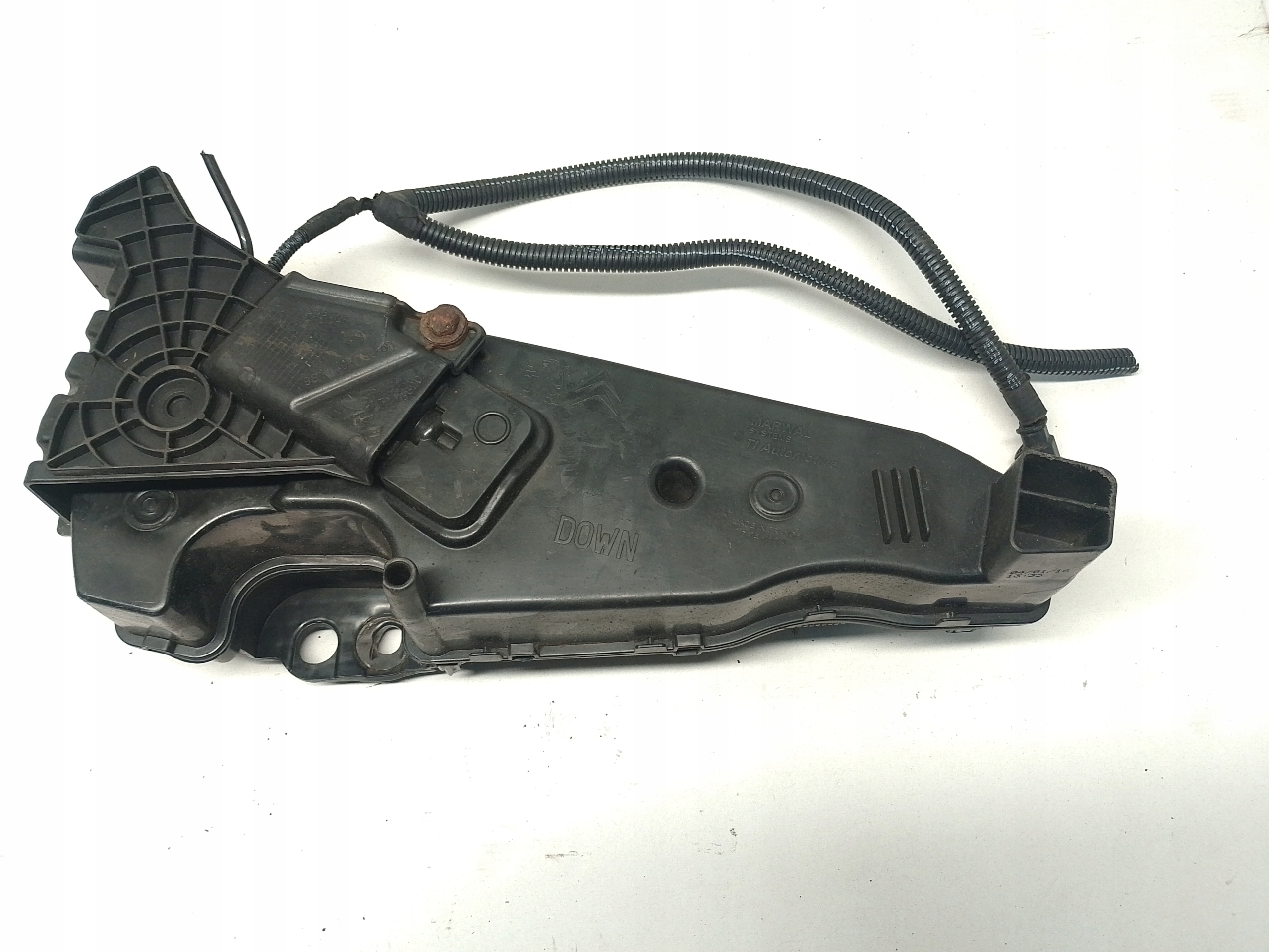 БАЧОК FAP 9821120980 PEUGEOT 2008 І