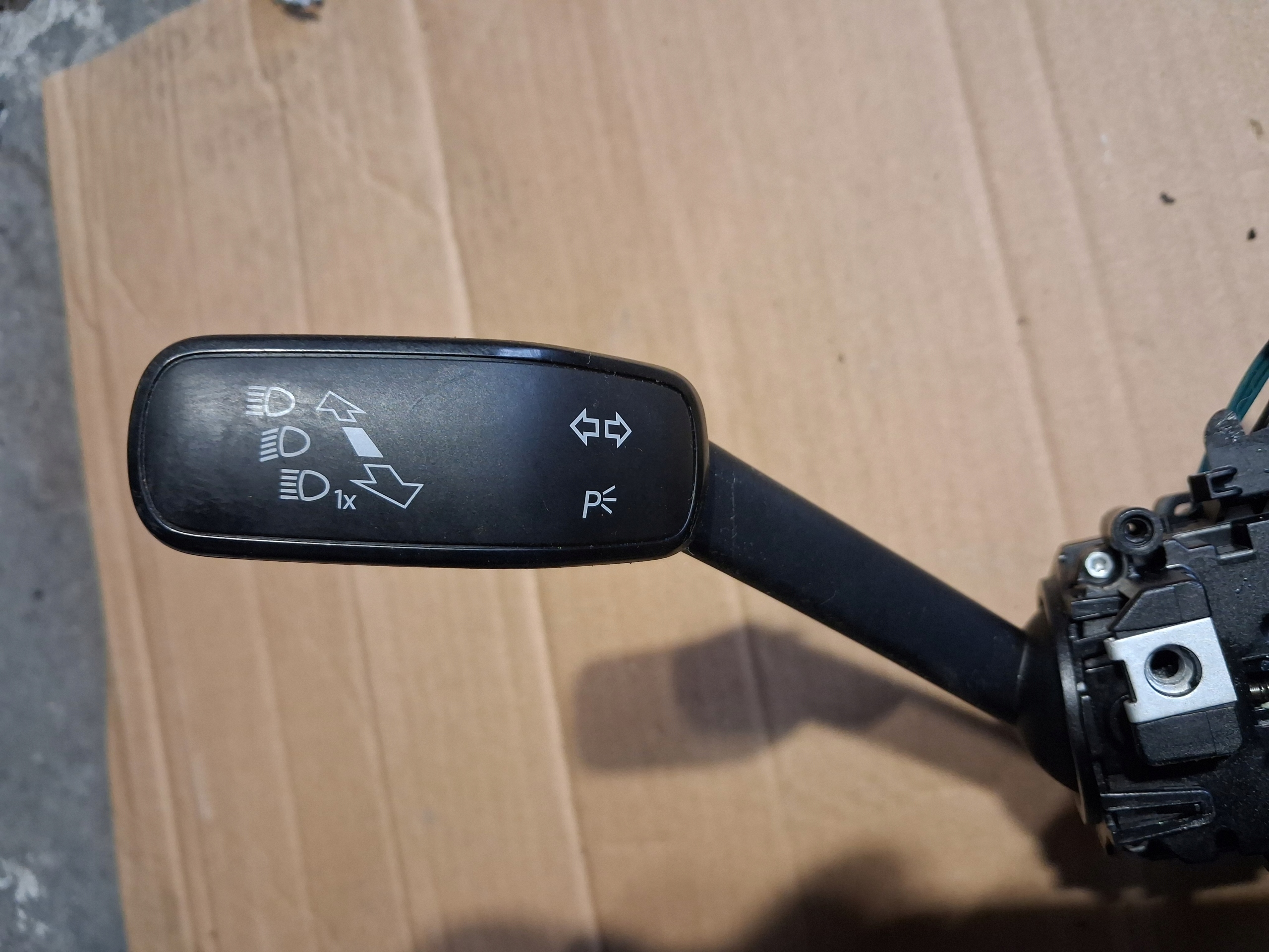 steering wheel levers and controls control indicator VW SKODA AUDI SEAT 5Q1953507M