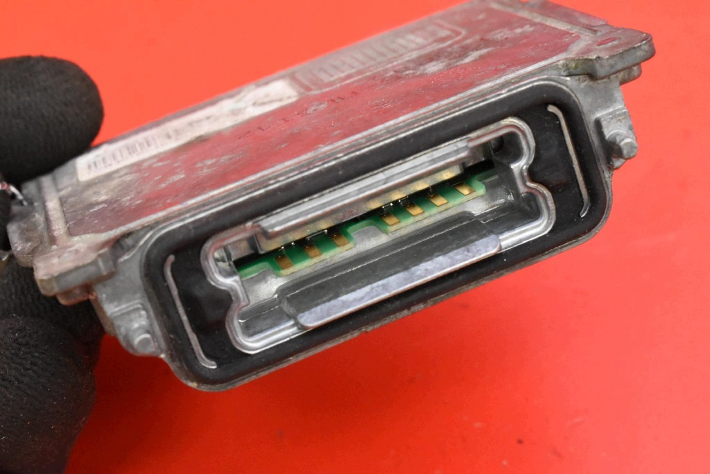 control unit XENON KSENON right 89034934 RENAULT LATITUDE 1 and 10-14