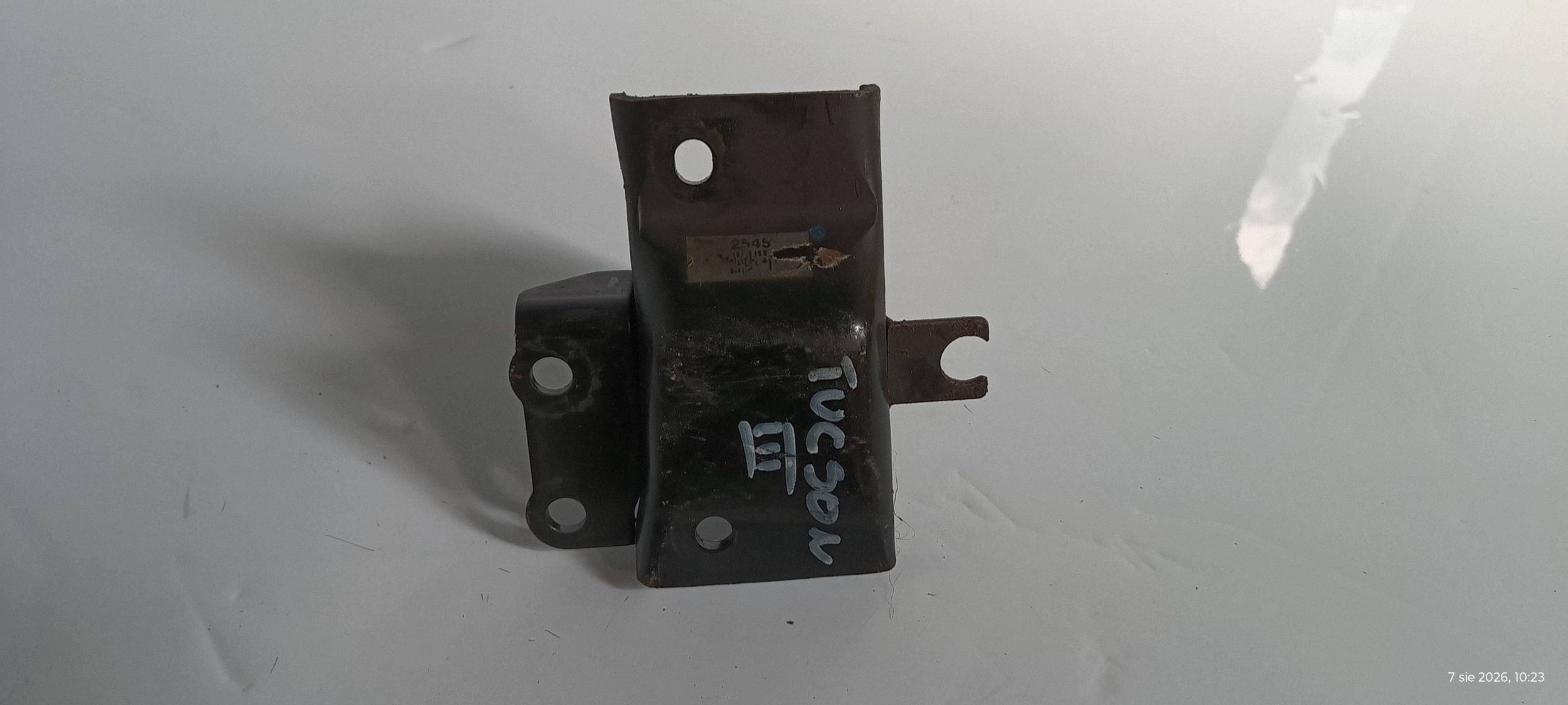 HYUNDAI TUCSON III holder bracket holder gearboxes of the gear 1,7 CRDI 2015