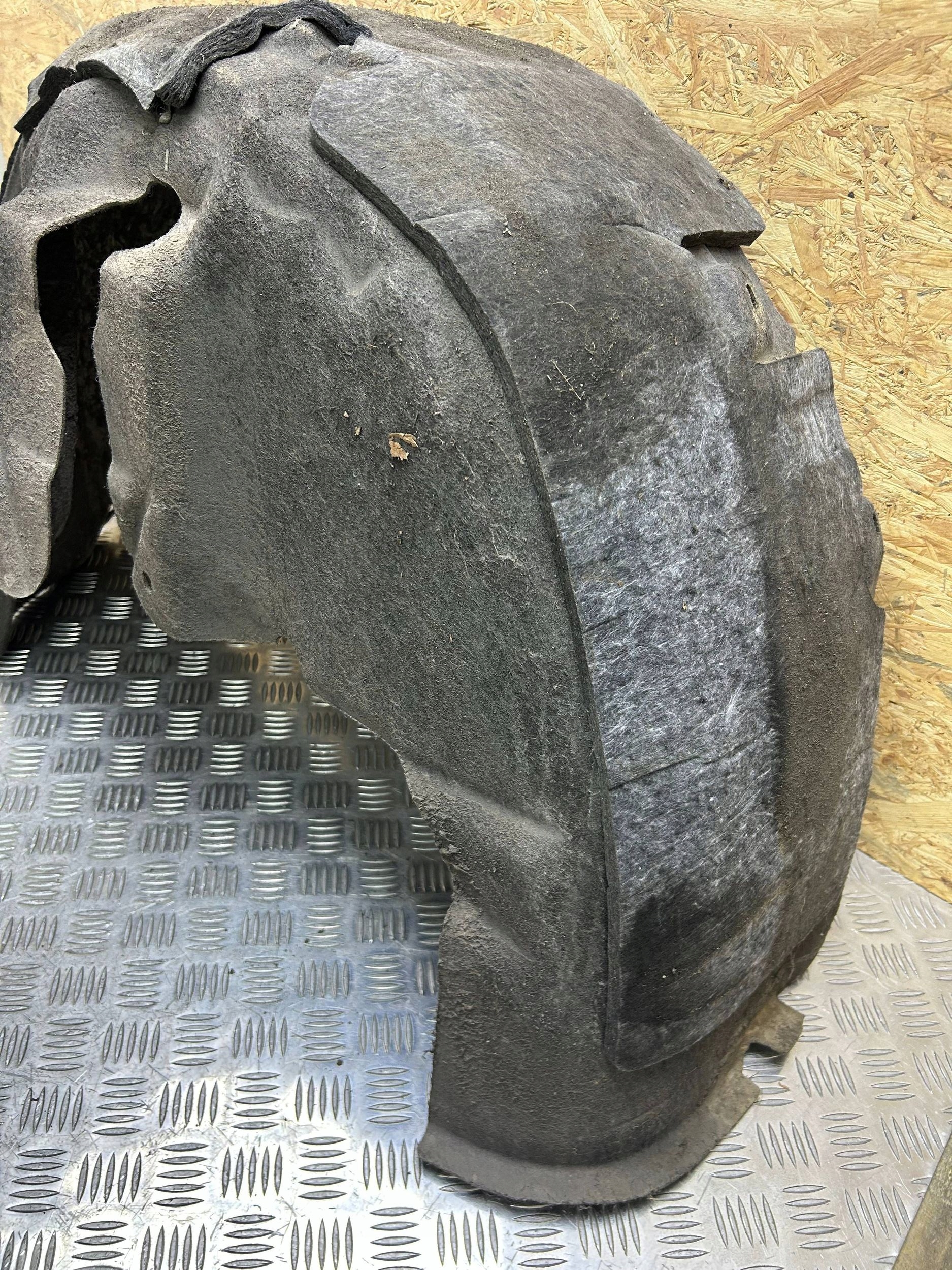 mudguard rear. left Audi A5 Sportback 8TA 2013