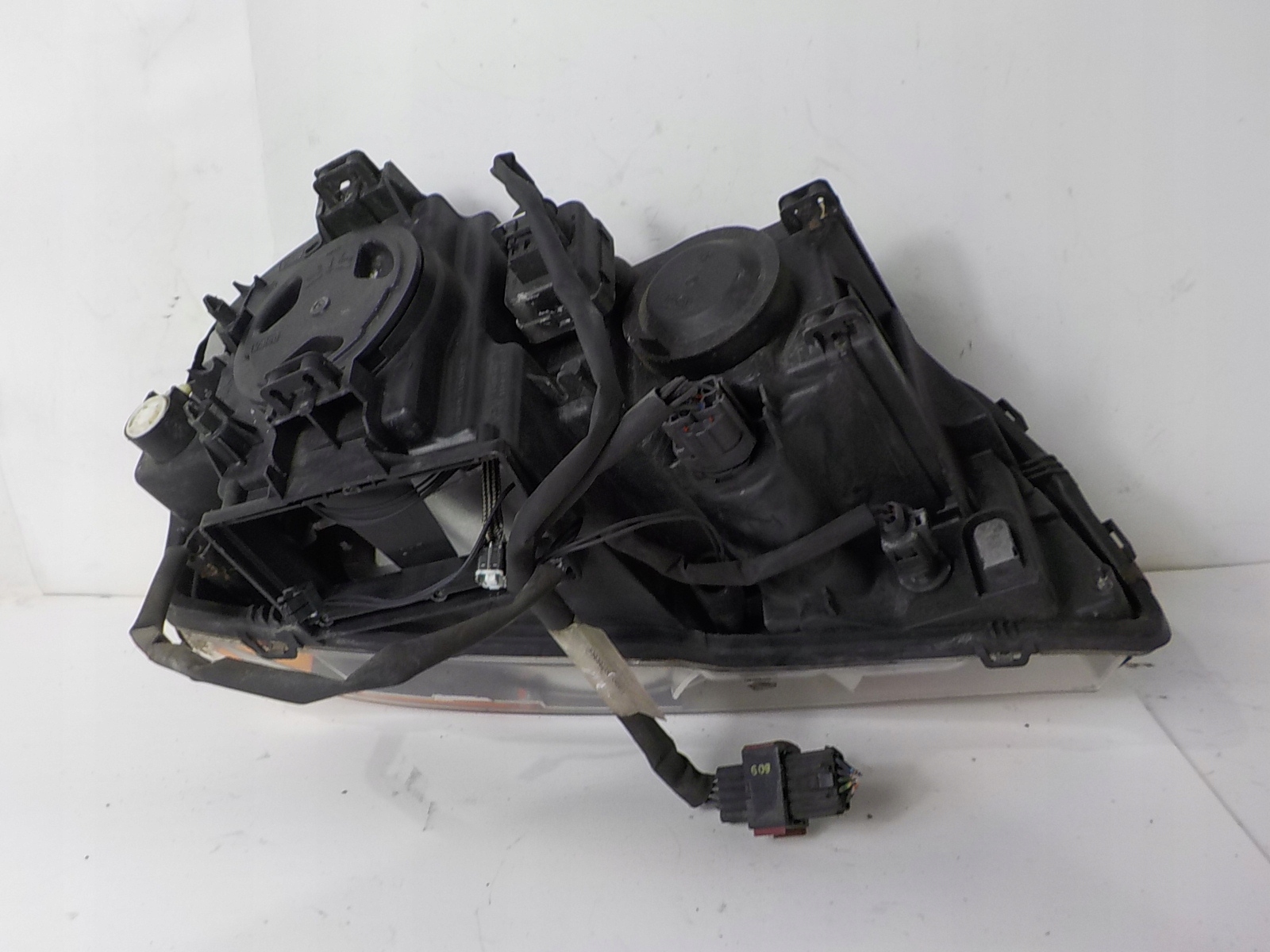 VOLVO XC90 and XENON light left front front UK