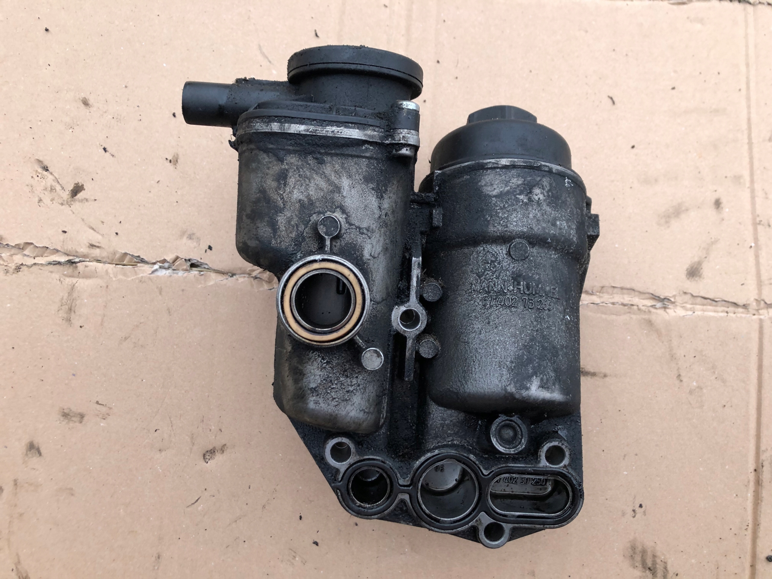 OBUDOWA FILTRA OLEJU ODMA VOLVO S80 XC60 2.4 D5 Producent części Volvo OE