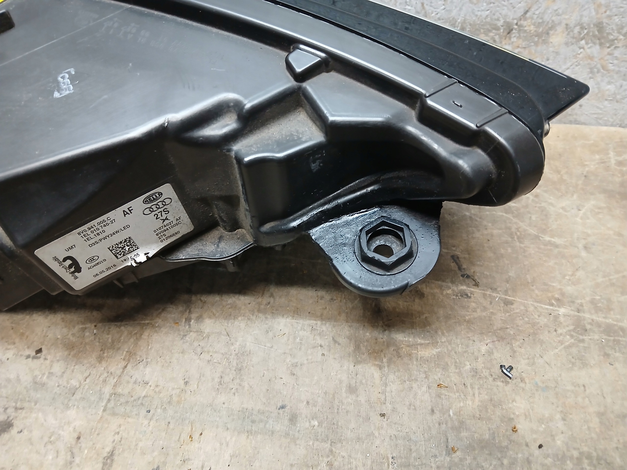 light front left AUDI A3 8V 13-16 XENON LED 8V0941005C