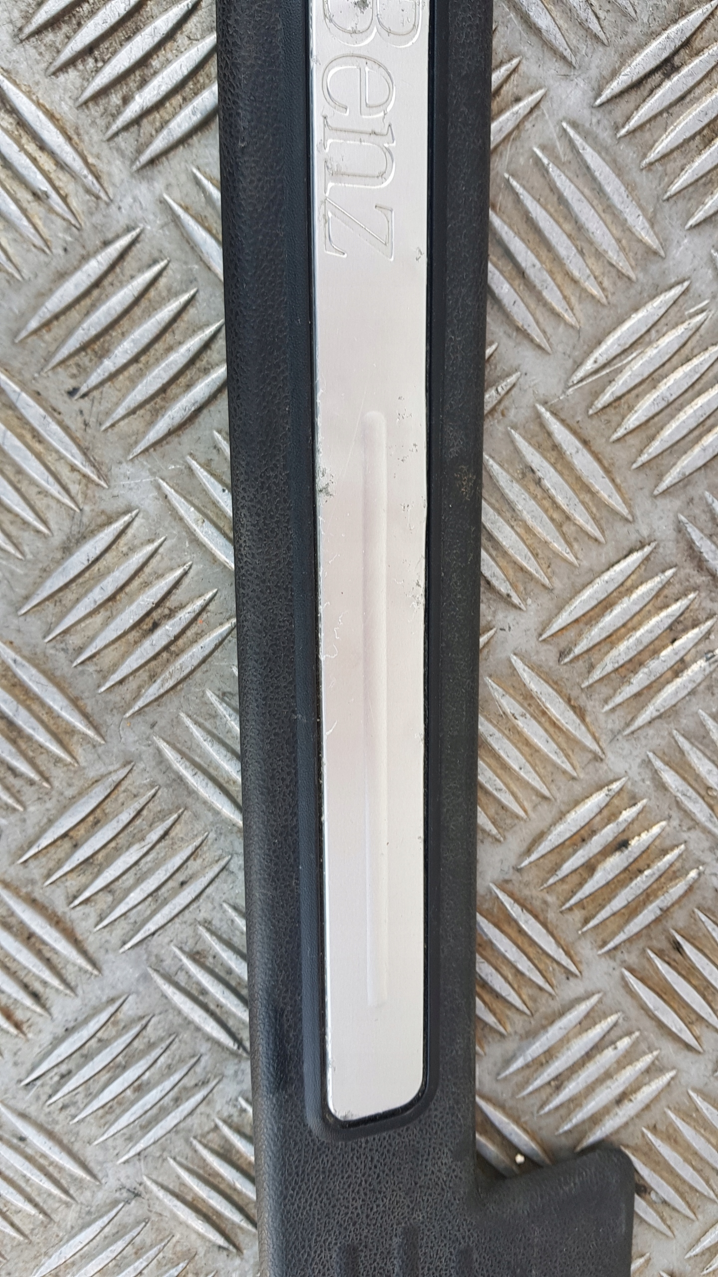 MERCEDES W169 moulding threshold left front