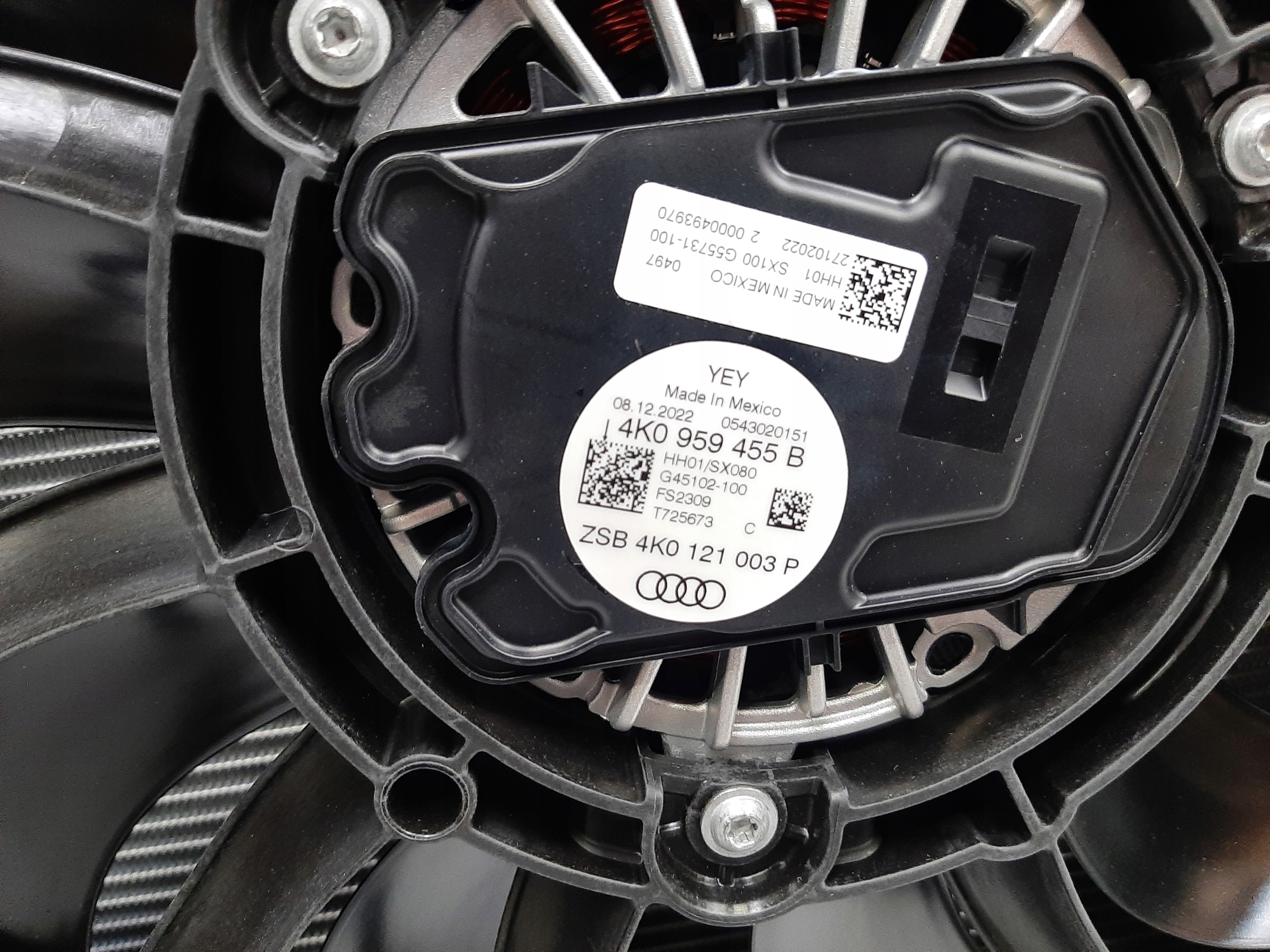 AUDI A6 A7 C8 18- PAS PRZEDNI KOMPLETNY CHŁODNICE WENTYLATOR 4K0805594 NOWY Stan opakowania zastępcze