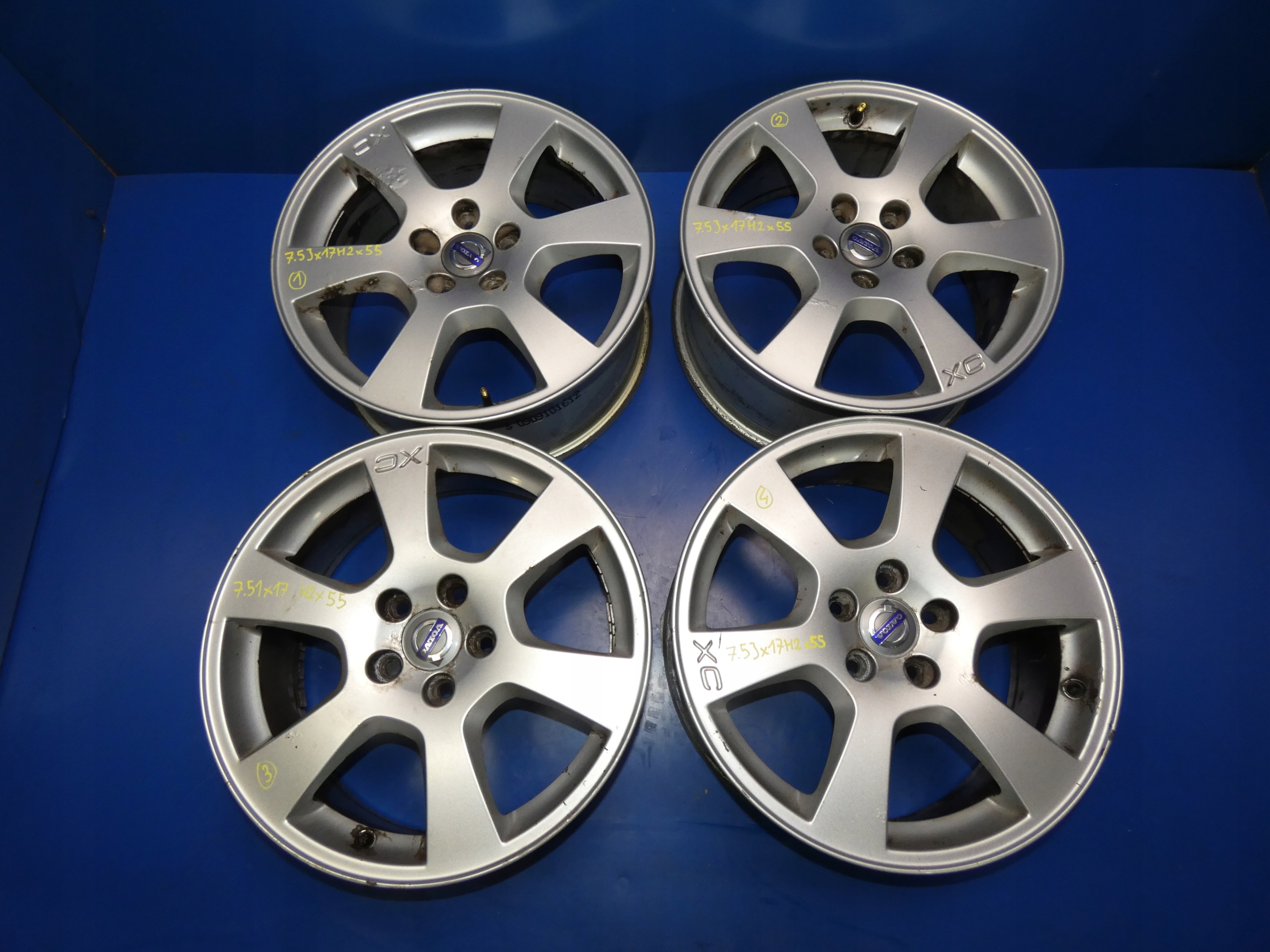 VOLVO Xc60 Xc70 ДИСКИ АЛЮМІНІЄВЕ 17'' R17