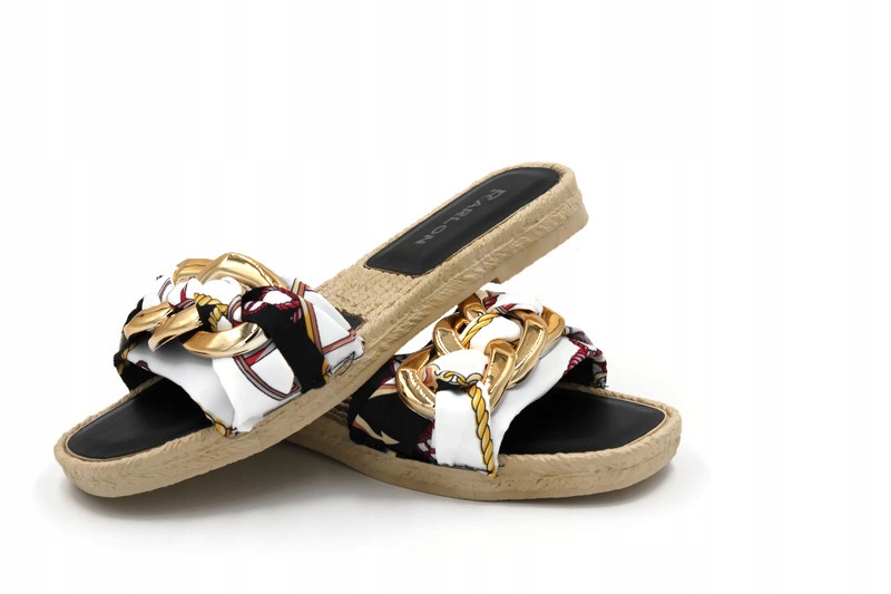 XS-8 CZARNE KLAPKI ZDOBIONE ZŁOTYM ŁAŃCUCHEM R.39 Długość wkładki 24.5 cm