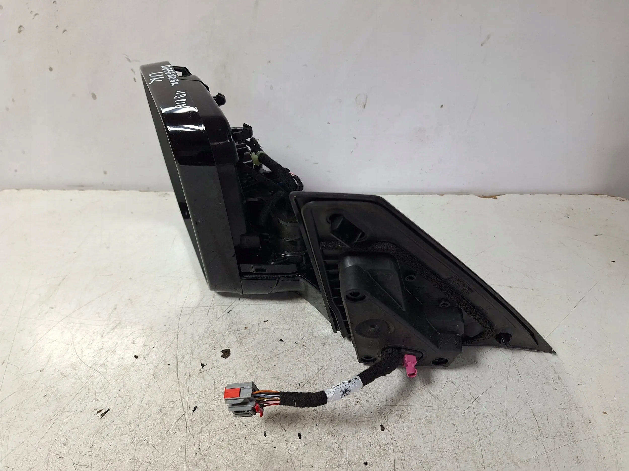 mirror left Land Rover Defender II L633 19- UK