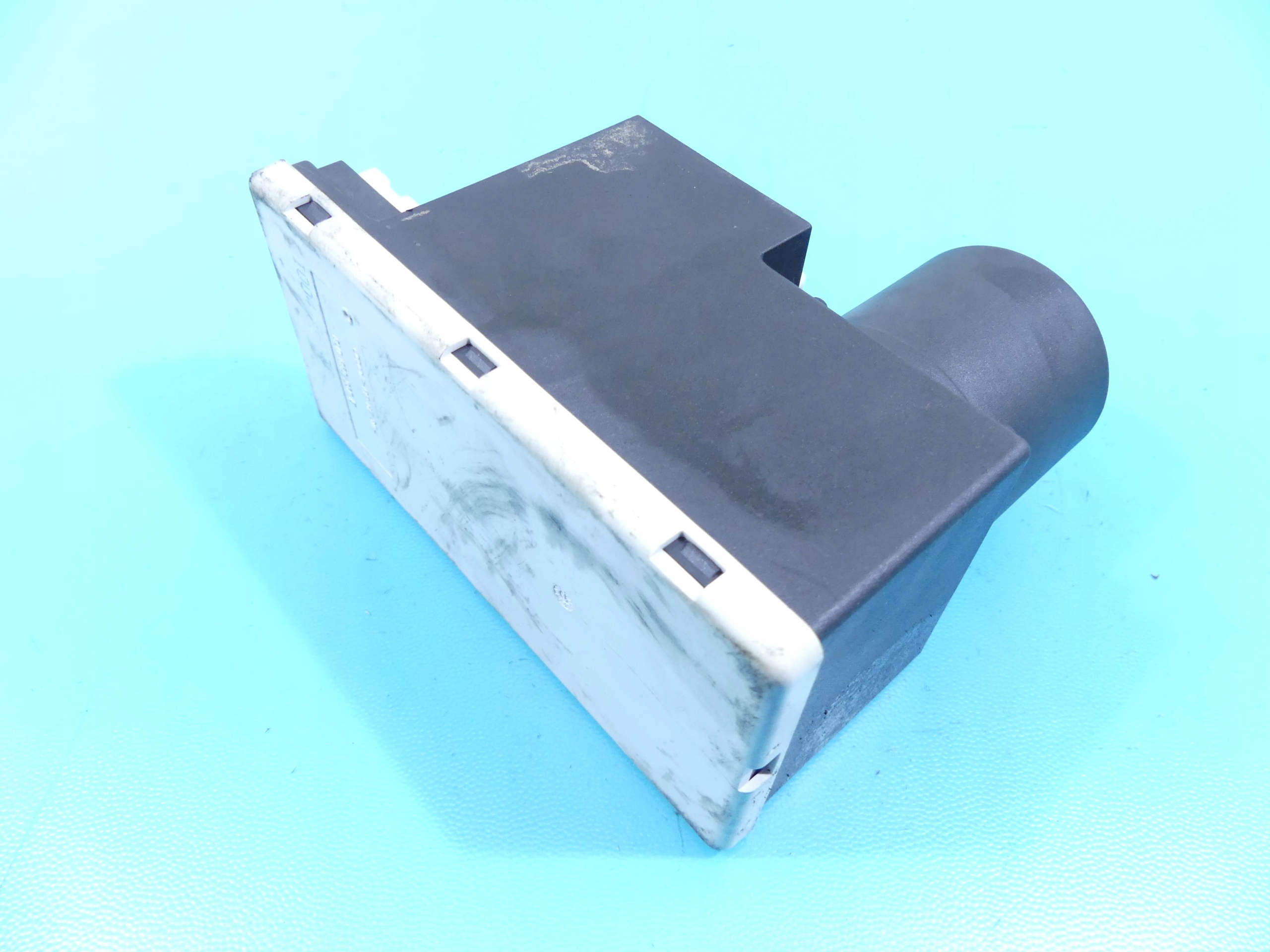 POMPKA CENTRALNEGO ZAMKA AUDI A4 B5 8L0862257E