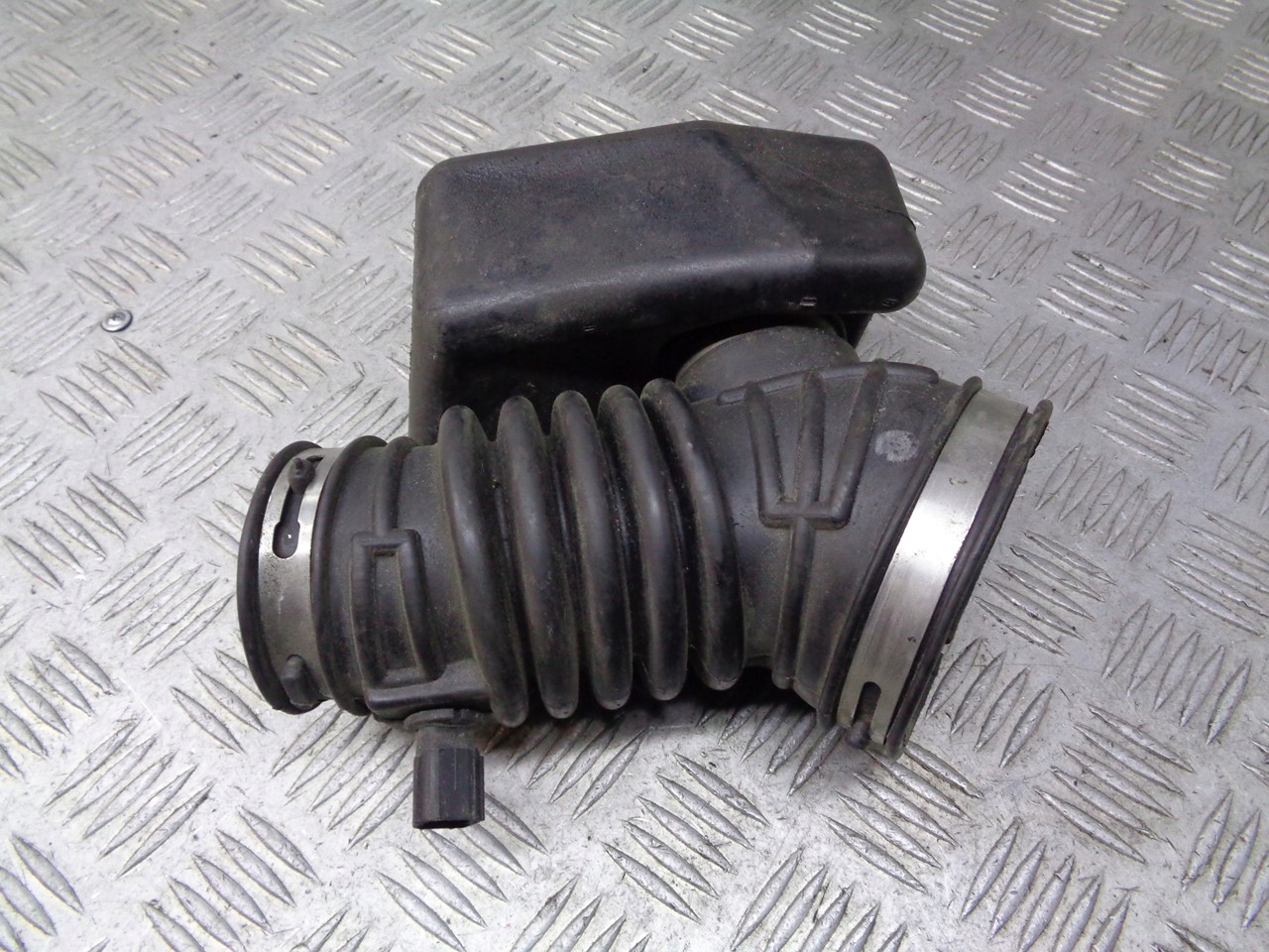 PRZEWÓD RURA DOLOTOWA CHRYSLER GRAND VOYAGER 2.4