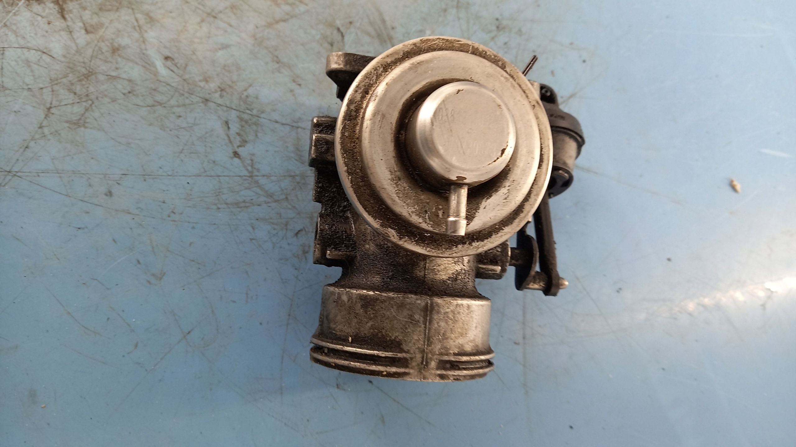 ZAWÓR EGR AUDI A4 038131501AA