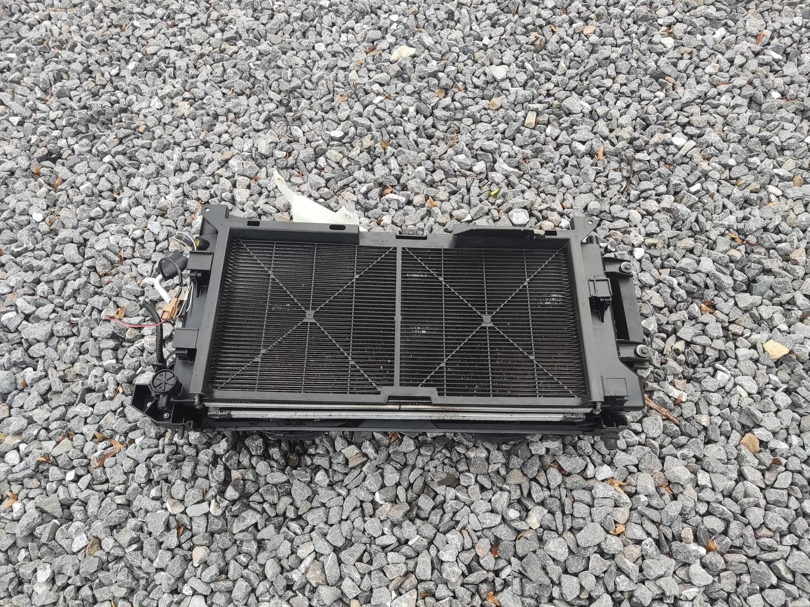 KOMPLET chladiČov ventilátor NISSAN LEAF a 2011-2017