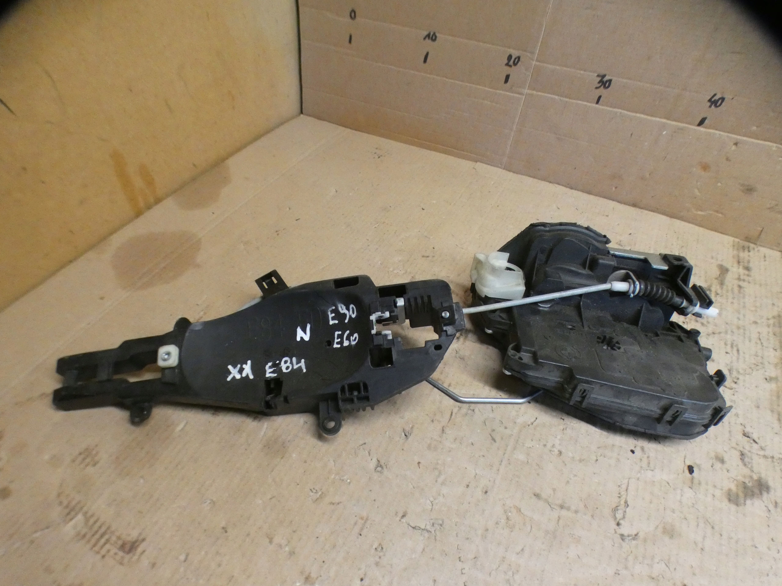 BMW E60 E70 E81 E84 E87 E90 F01 F10 F20 F30 lock door front left 7229471